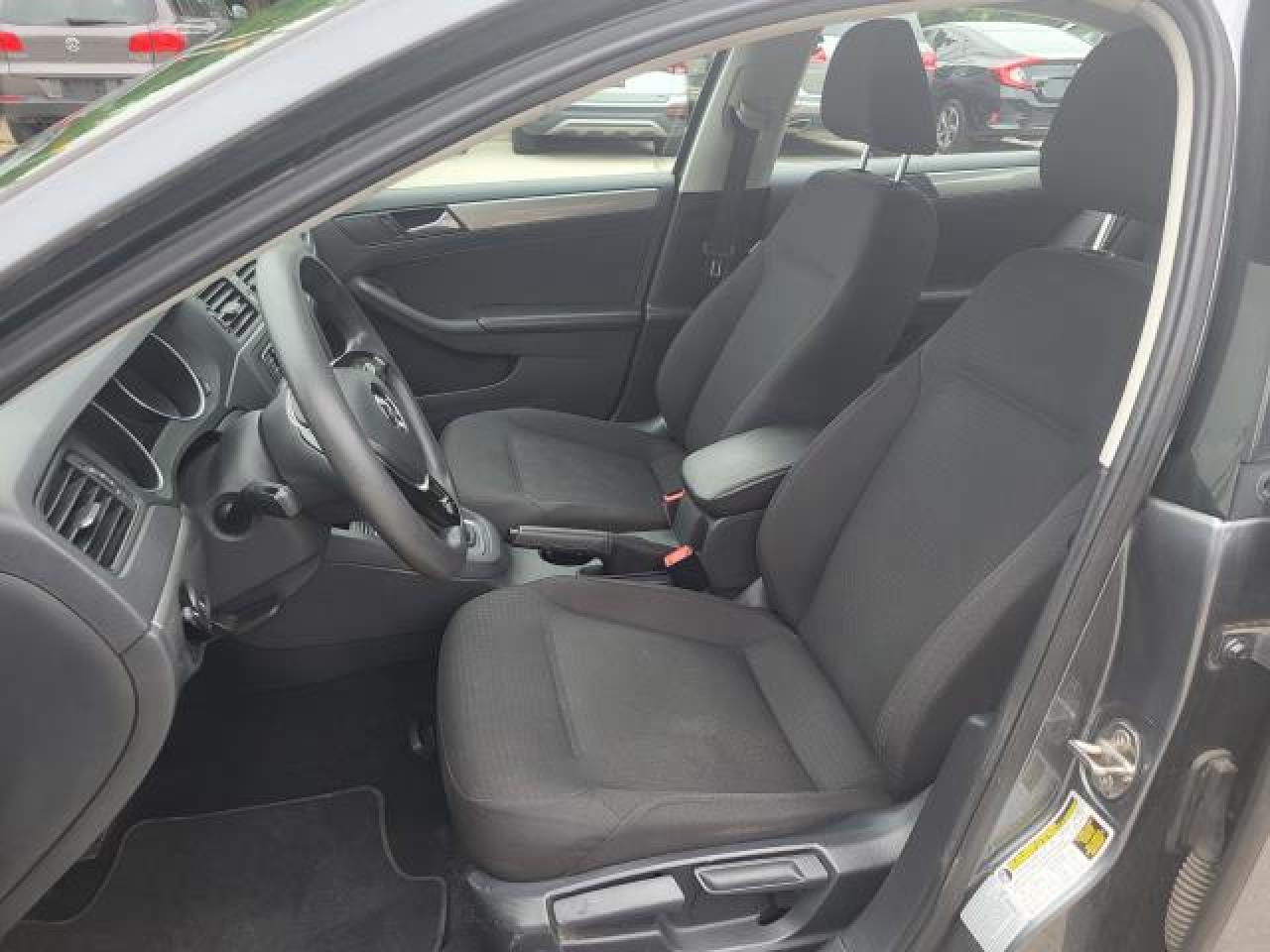 2017 Volkswagen Jetta Trendline Photo29