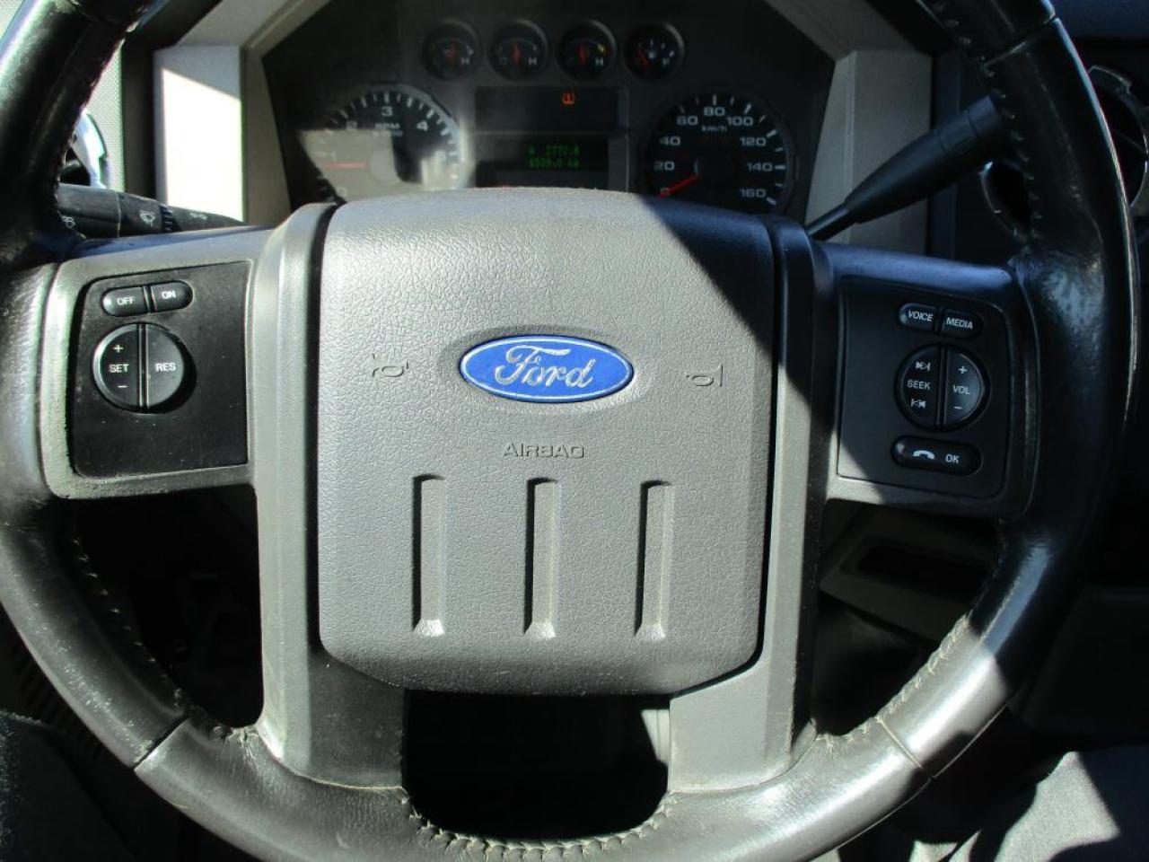 2010 Ford F-350 SD XLT CREW CAB 4X4 Photo15