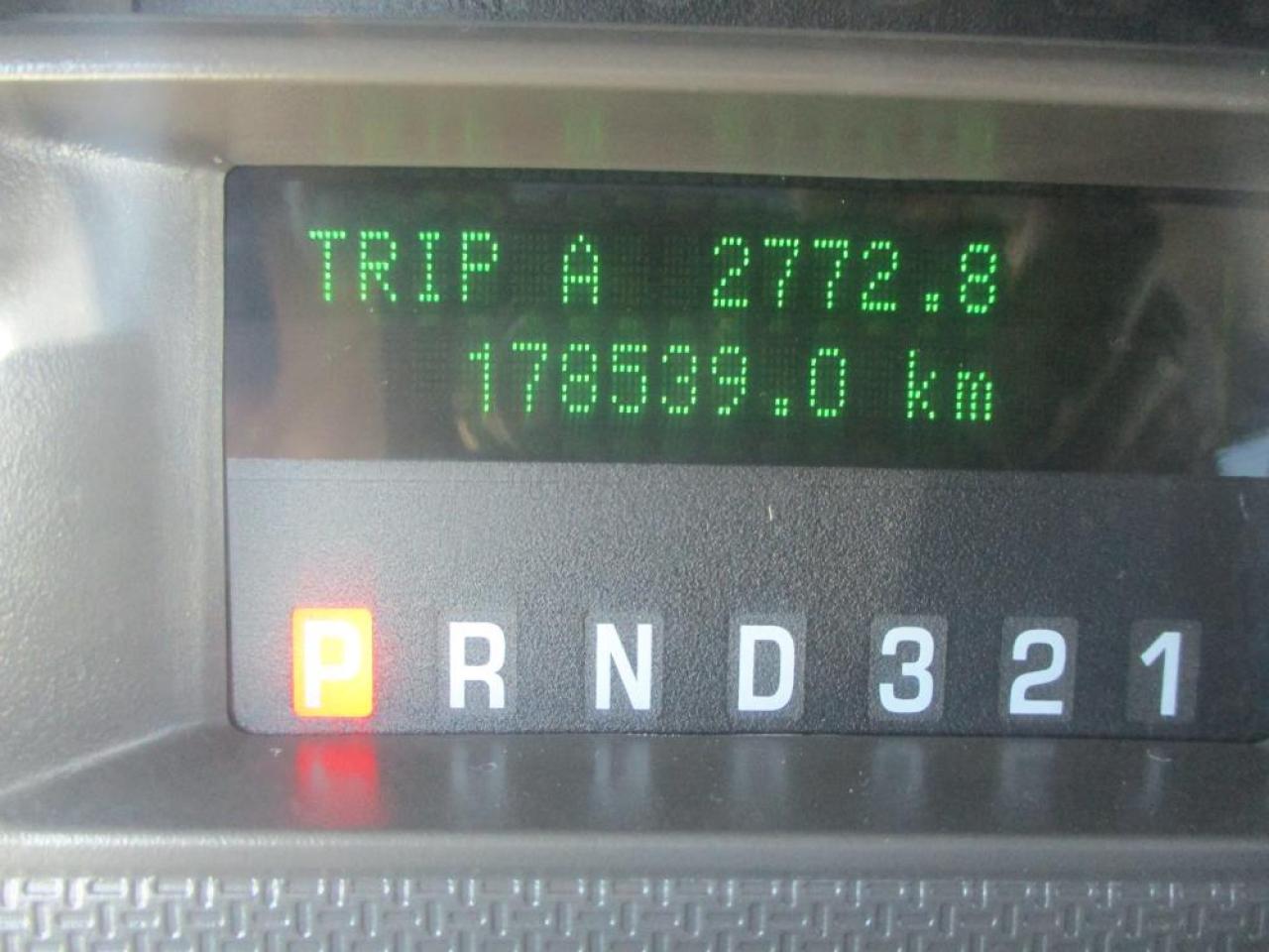 2010 Ford F-350 SD XLT CREW CAB 4X4 Photo16