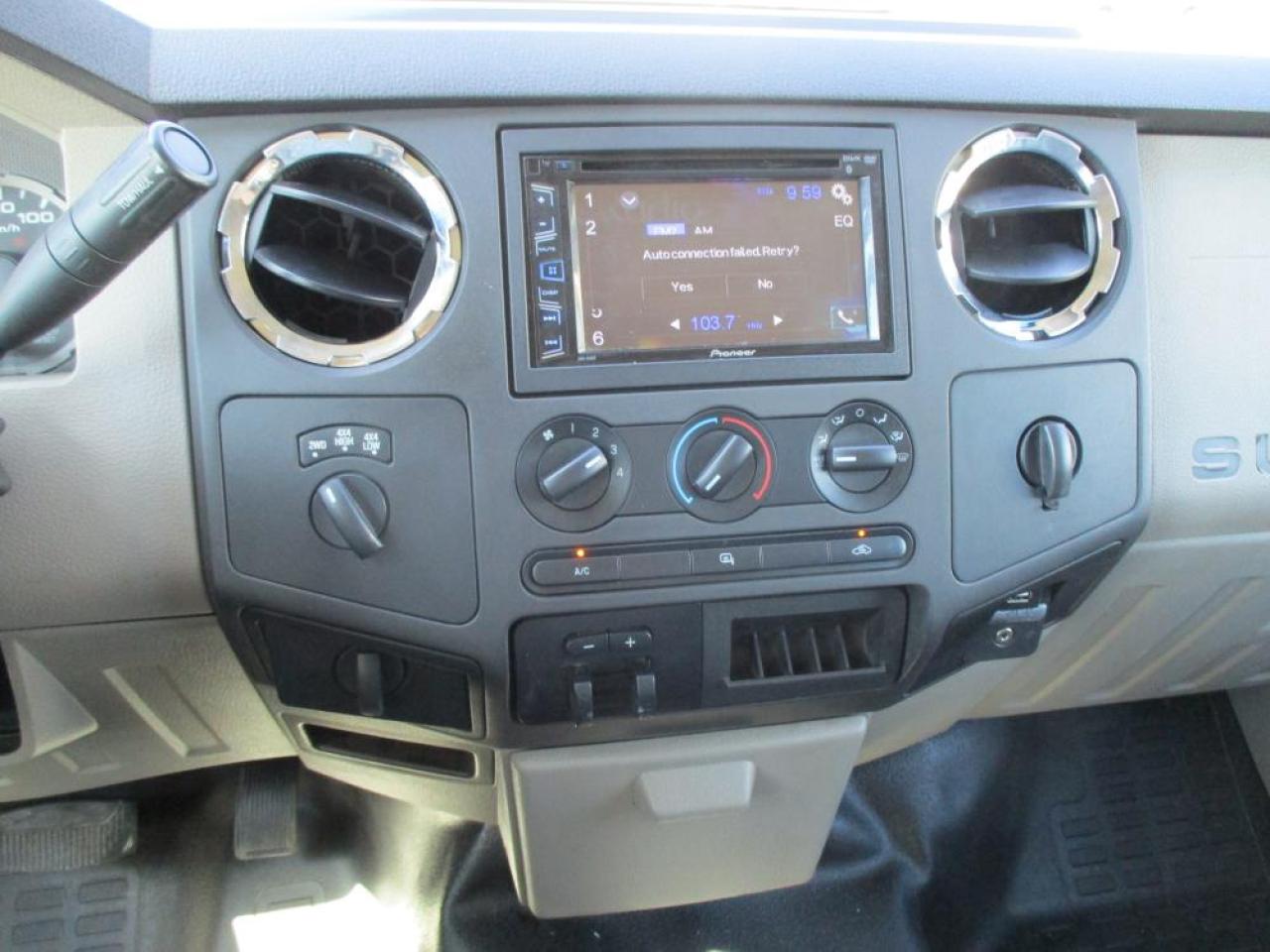 2010 Ford F-350 SD XLT CREW CAB 4X4 Photo17