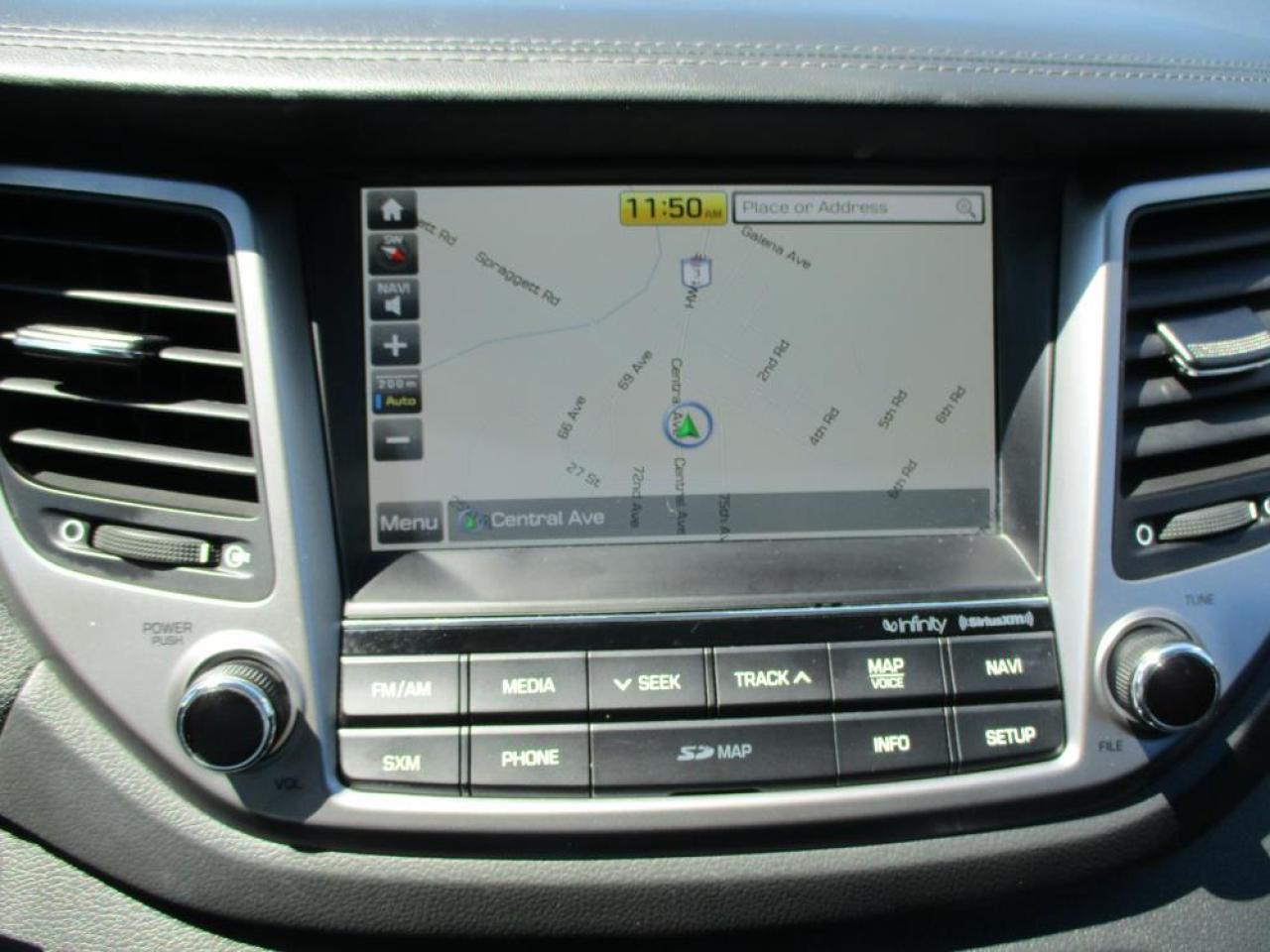 2017 Hyundai Tucson LIMITED AWD Photo19