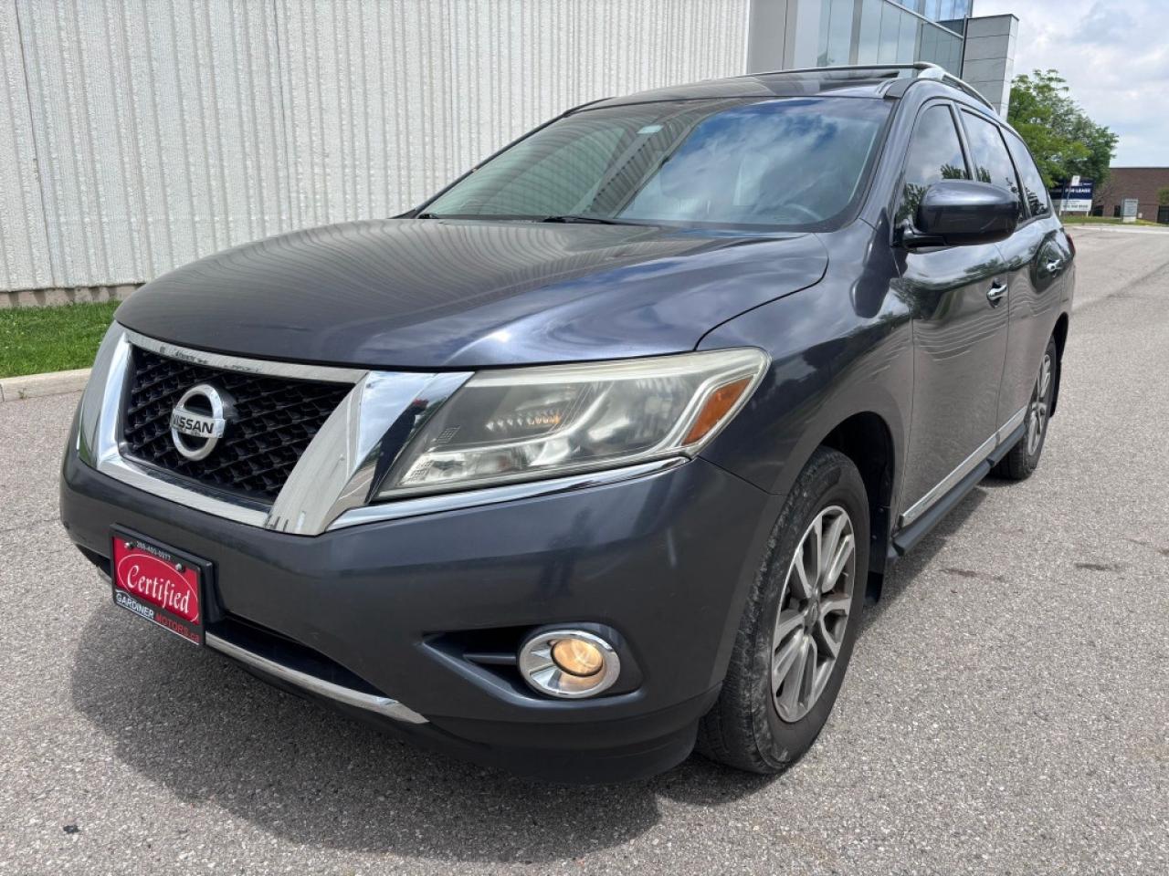 Used 2013 Nissan Pathfinder SL 4dr 4x4 CVT for sale in Mississauga, ON
