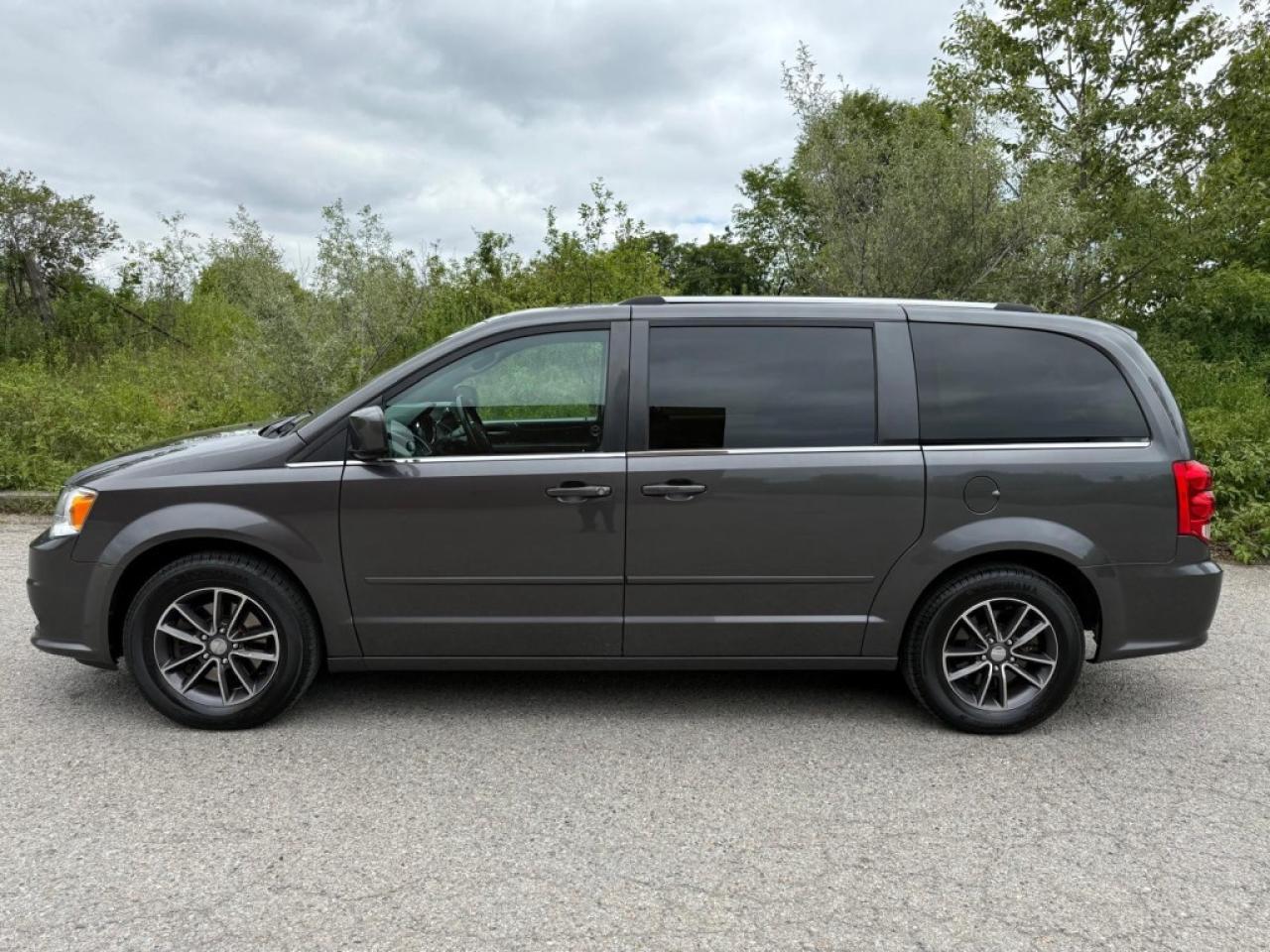 2016 Dodge Grand Caravan SXT PREMIUM PLUS| SUNROOF|NAVI|BACK-UP CAM|ALL POWER OPTIONS| - Photo #3