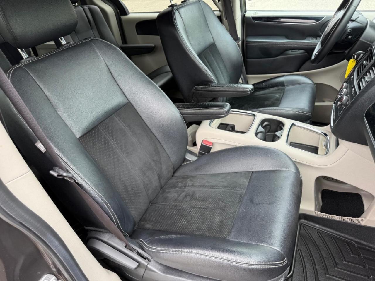 2016 Dodge Grand Caravan SXT PREMIUM PLUS| SUNROOF|NAVI|BACK-UP CAM|ALL POWER OPTIONS| - Photo #16