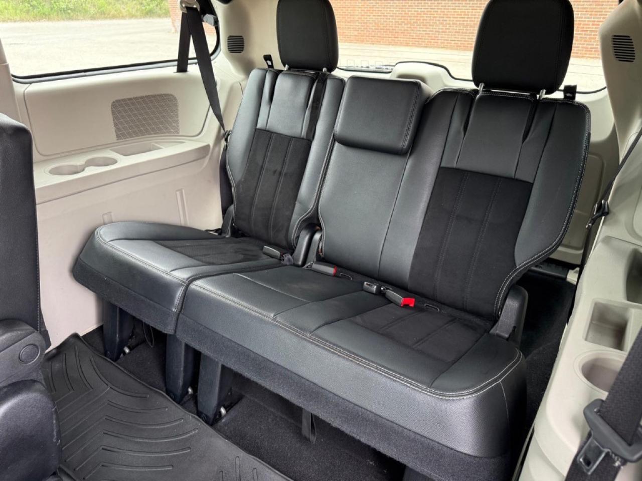 2016 Dodge Grand Caravan SXT PREMIUM PLUS| SUNROOF|NAVI|BACK-UP CAM|ALL POWER OPTIONS| - Photo #18