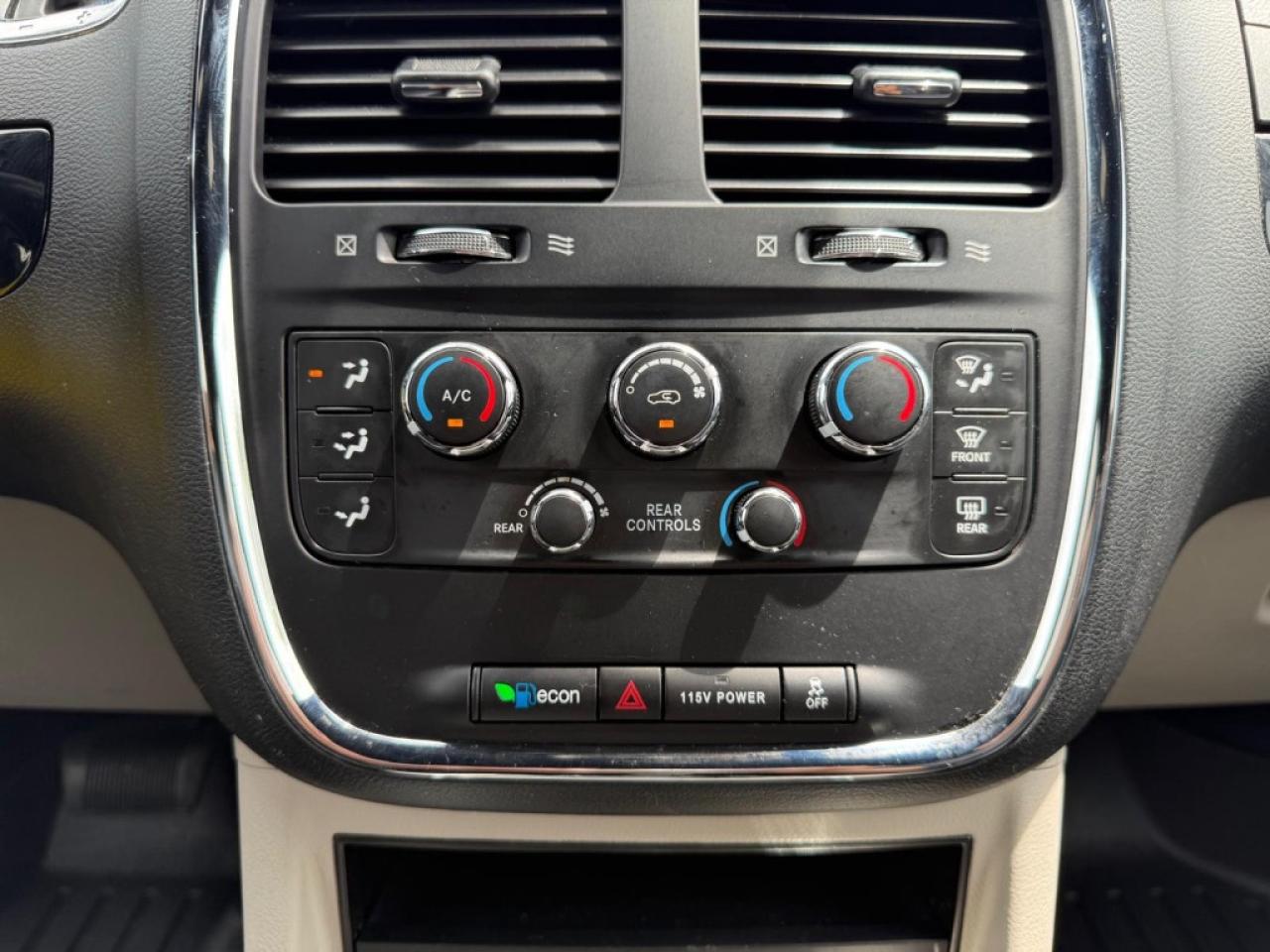 2016 Dodge Grand Caravan SXT PREMIUM PLUS| SUNROOF|NAVI|BACK-UP CAM|ALL POWER OPTIONS| - Photo #22