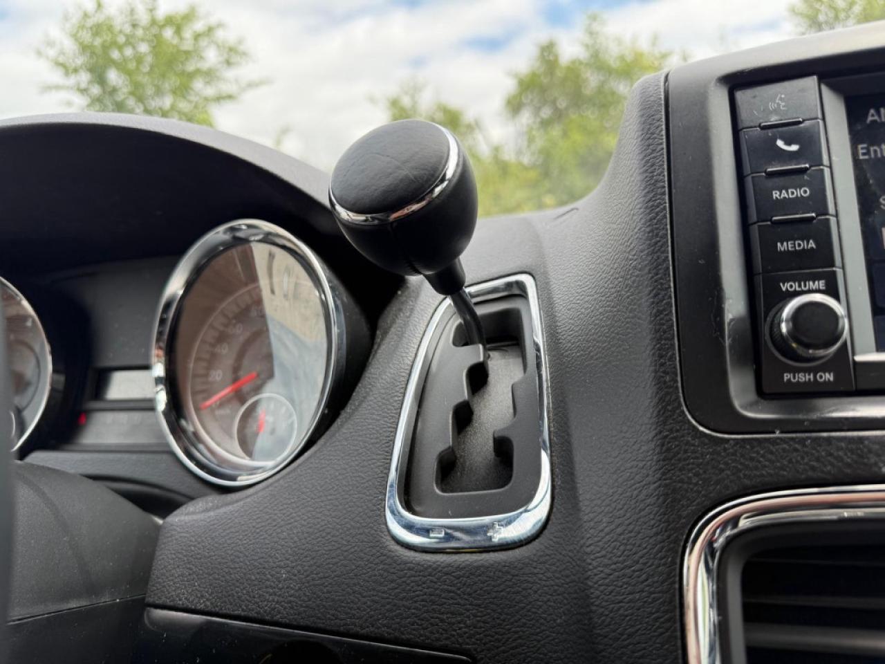 2016 Dodge Grand Caravan SXT PREMIUM PLUS| SUNROOF|NAVI|BACK-UP CAM|ALL POWER OPTIONS| - Photo #28