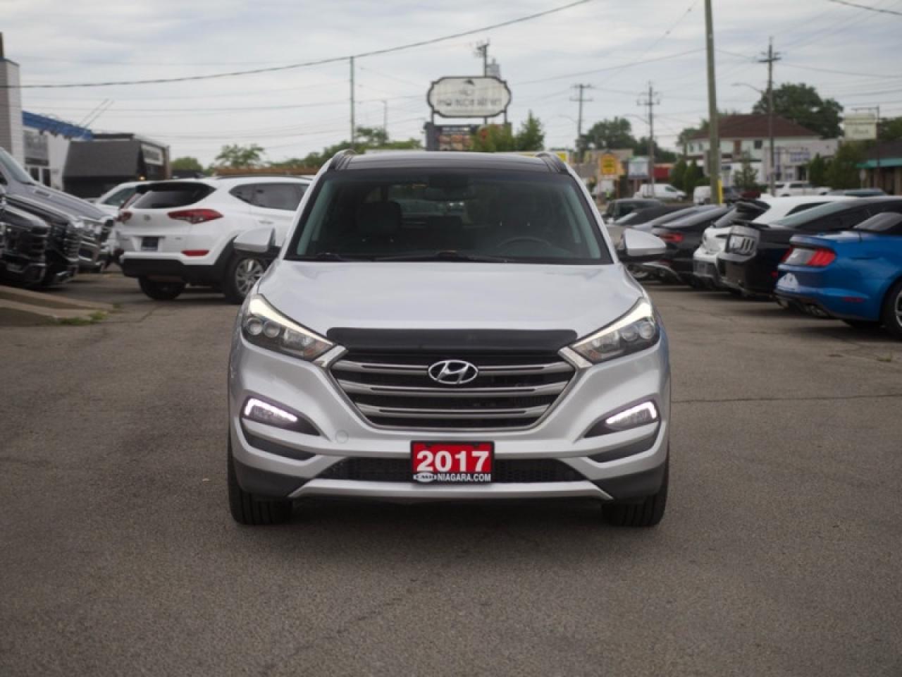 2017 Hyundai Tucson Limited  **PANO ROOF - HTD SW** Photo4