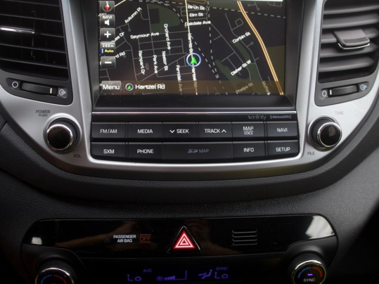 2017 Hyundai Tucson Limited  **PANO ROOF - HTD SW** Photo
