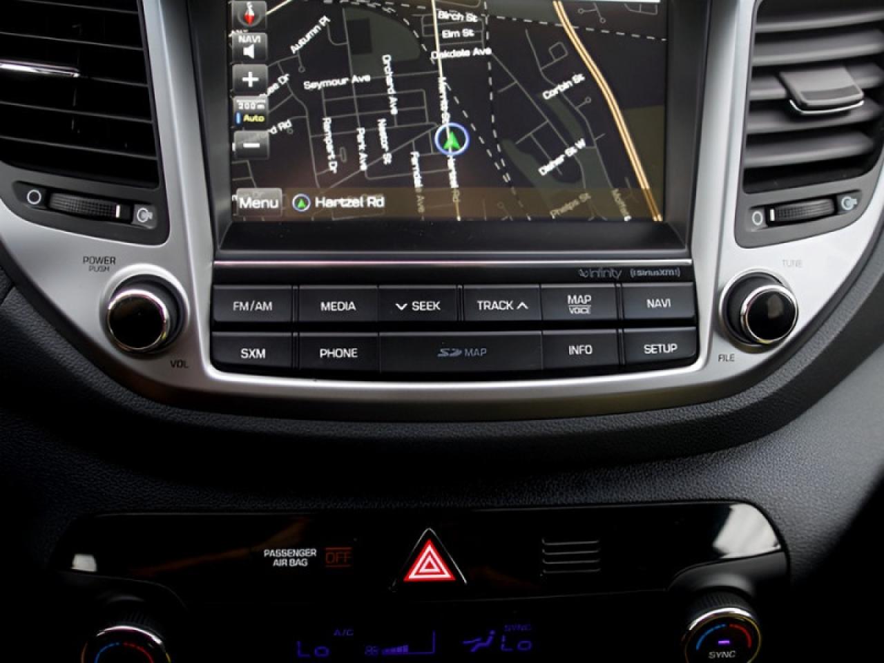 2017 Hyundai Tucson Limited  **PANO ROOF - HTD SW** Photo