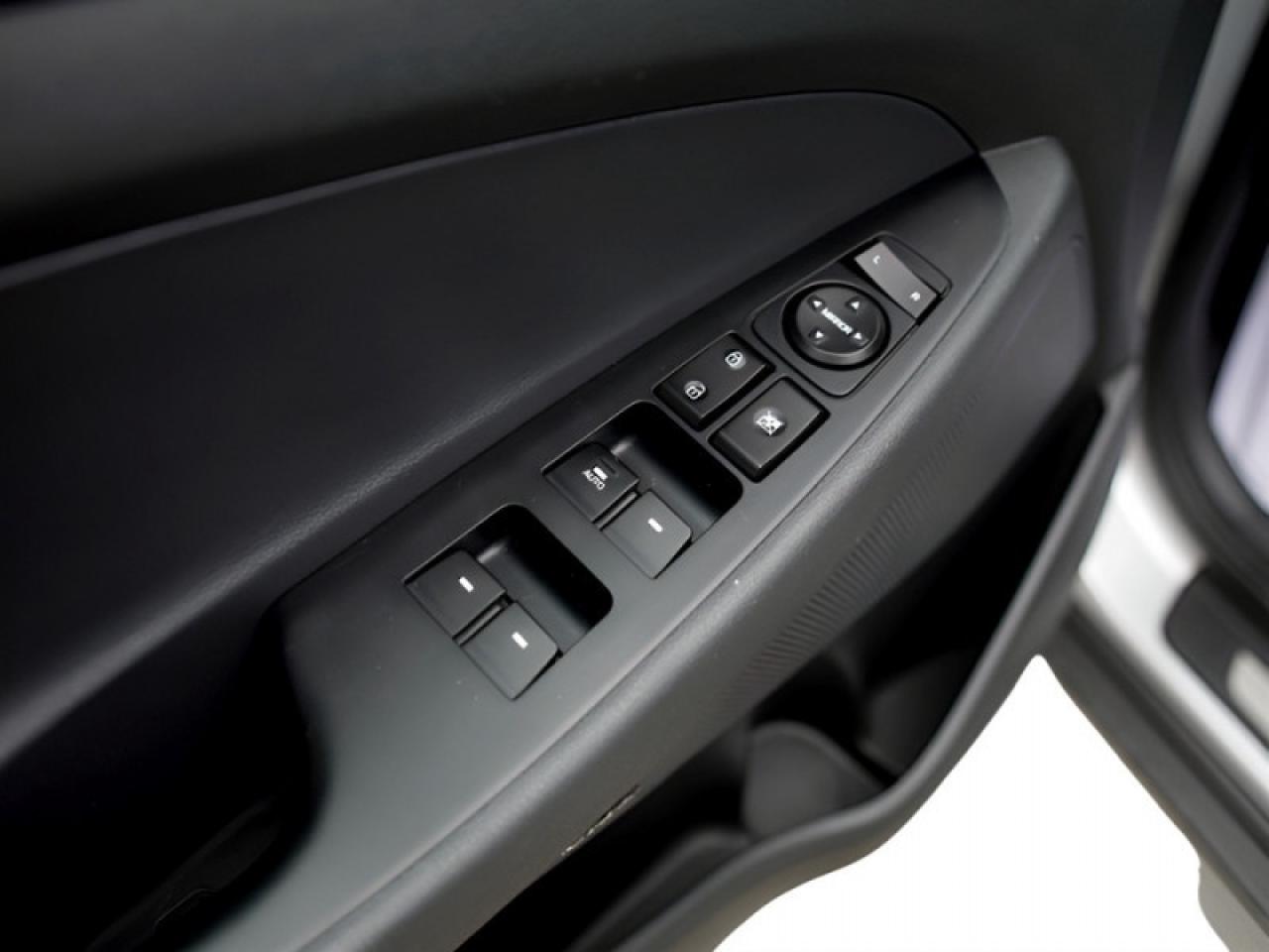 2017 Hyundai Tucson Limited  **PANO ROOF - HTD SW** Photo