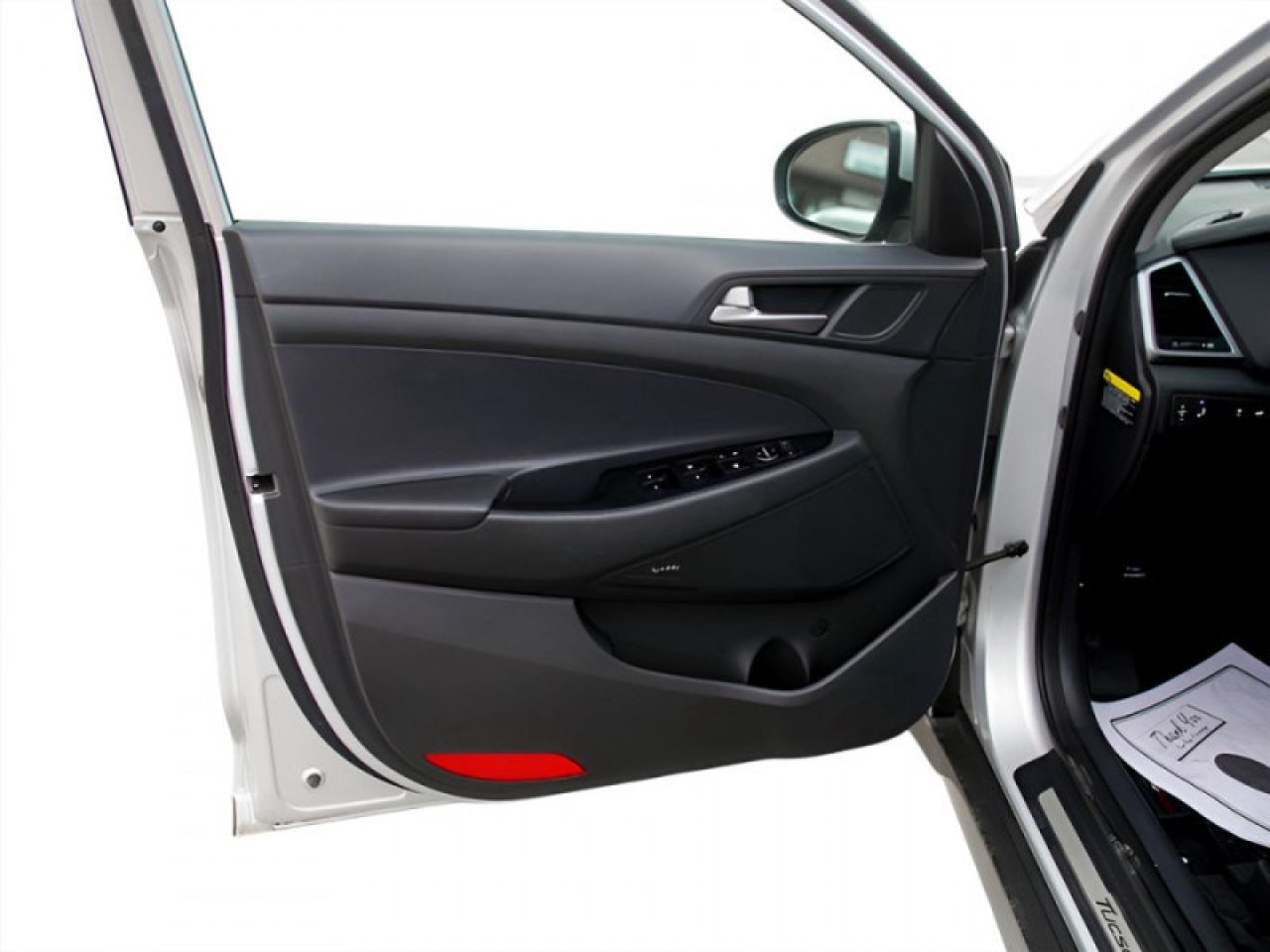 2017 Hyundai Tucson Limited  **PANO ROOF - HTD SW** Photo