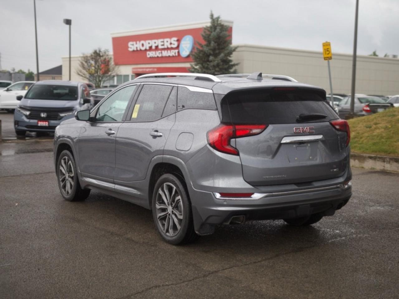 2020 GMC Terrain Denali  **ADVANCED SAFETY PKG - LOW KMS** Photo2