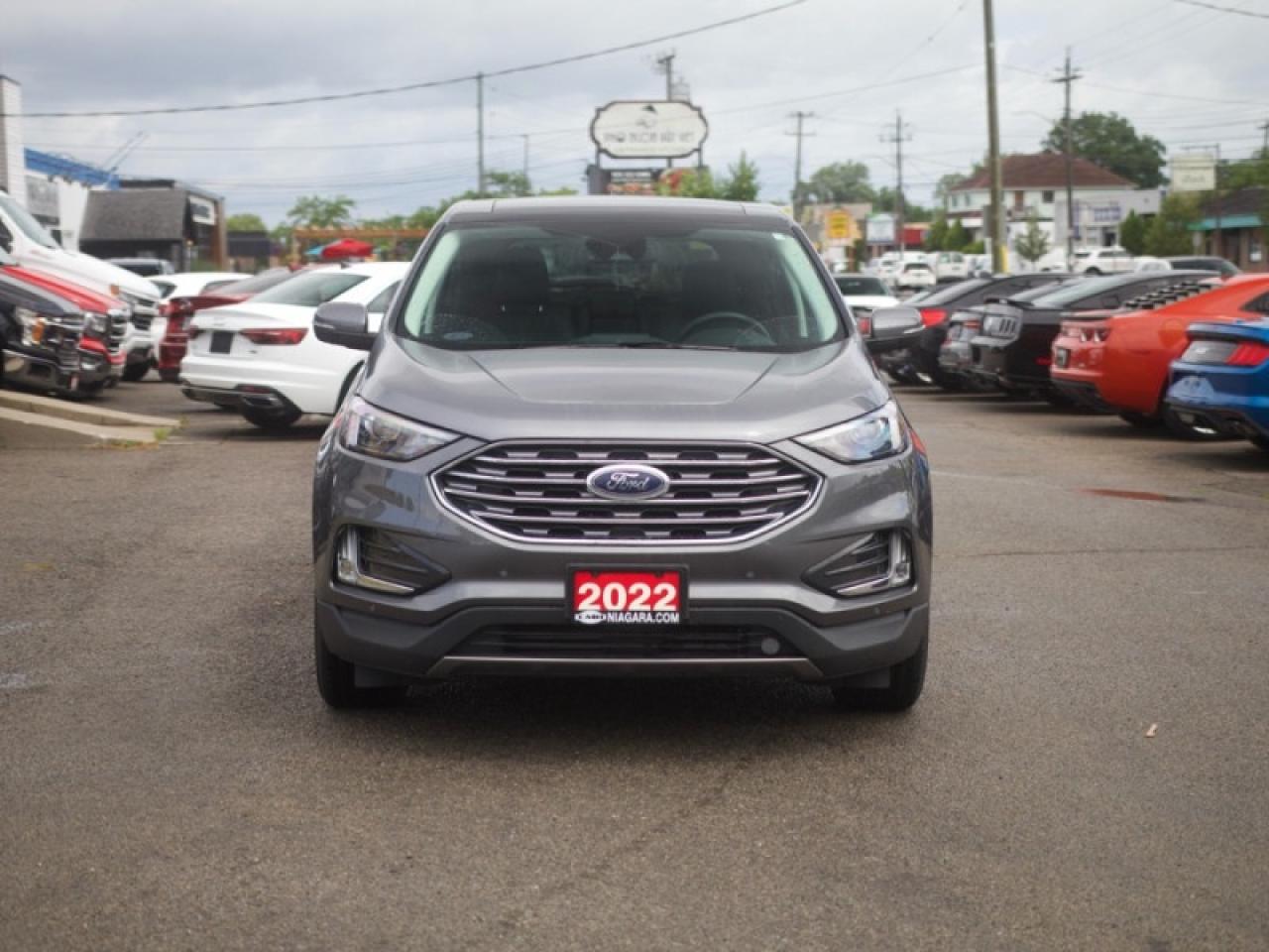 2022 Ford Edge Titanium  **CANADIAN TOURING PACKAGE** Photo4