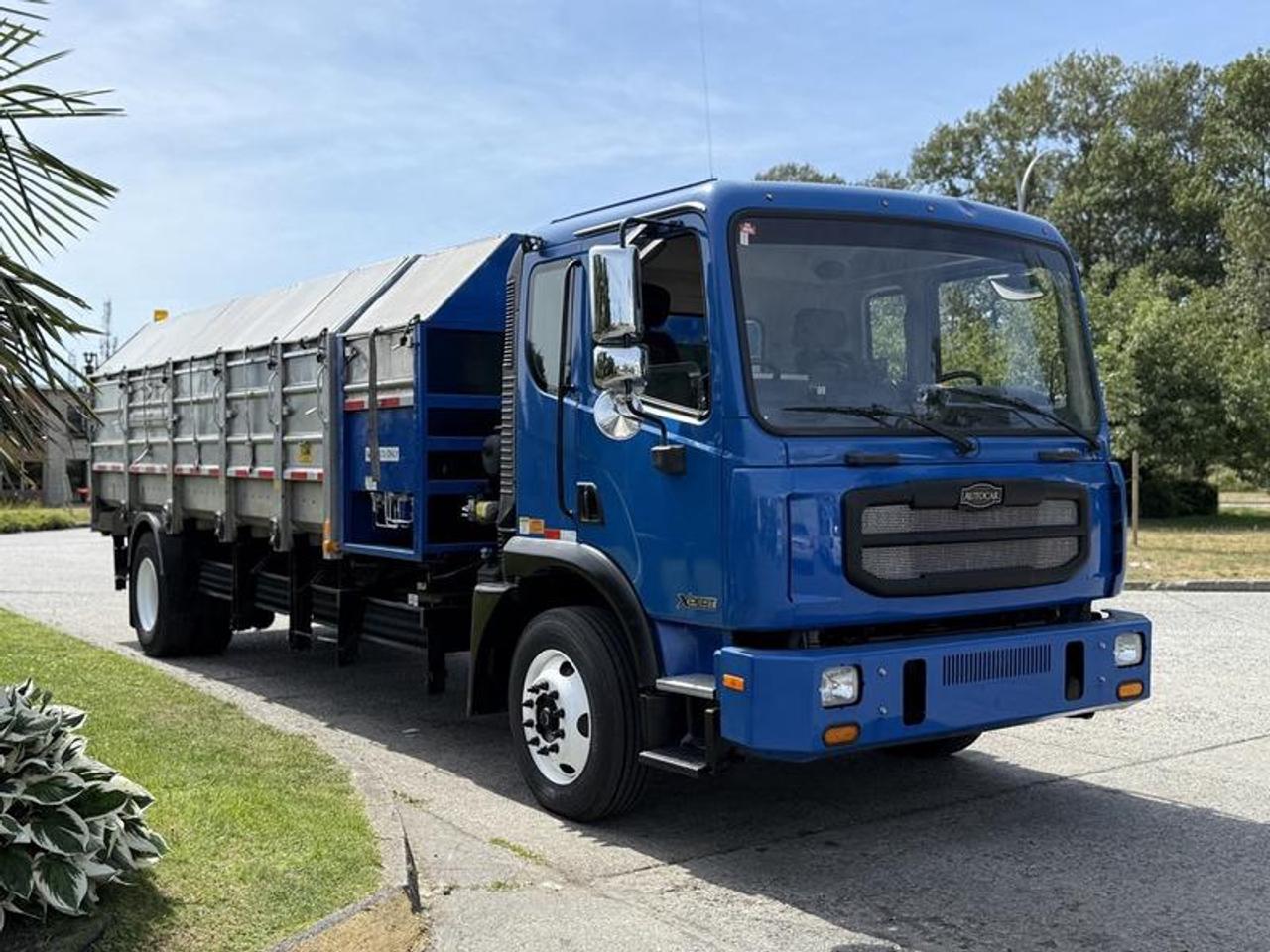2017 Autocar Xpert Recycling Dump Truck Diesel, 6.7L, 6 cylinder, 2 door, automatic, RWD, blue exterior, black interior, vinyl. Grey dump measurements: 19 foot 5 long, 8 foot wide, 6 foot 6 high. Certification and decal valid until June 2026. Cummins ISB, Allison 3500 6-speed transmission, PTO, air brakes, left-hand drive & right-hand drive. This item is currently OFFSITE. You must register an appointment with our office to schedule an offsite viewing. Appointments must be made a minimum of one business day in advance (and as defined by the days that Repo.com is open for business) before your appointment can be scheduled and confirmed. We may, at our own discretion, instead opt to transport smaller items to Repo.coms main yard for viewing purposes.  $64,820.00 plus $375 processing fee, $65,195.00 total payment obligation before taxes.   Listing report, warranty, contract commitment cancellation fee, financing available on approved credit (some limitations and exceptions may apply). All above specifications and information is considered to be accurate but is not guaranteed and no opinion or advice is given as to whether this item should be purchased. We do not allow test drives due to theft, fraud, acts of vandalism and undetectable impaired driving. Instead we provide the following benefits: Complimentary Warranty (with options to extend), Limited Money Back Satisfaction Guarantee on Fully Completed Contracts, Contract Commitment Cancellation, and an Open-Ended Sell-Back Option. Ask seller for details or call 604-522-REPO(7376) to confirm listing availability.