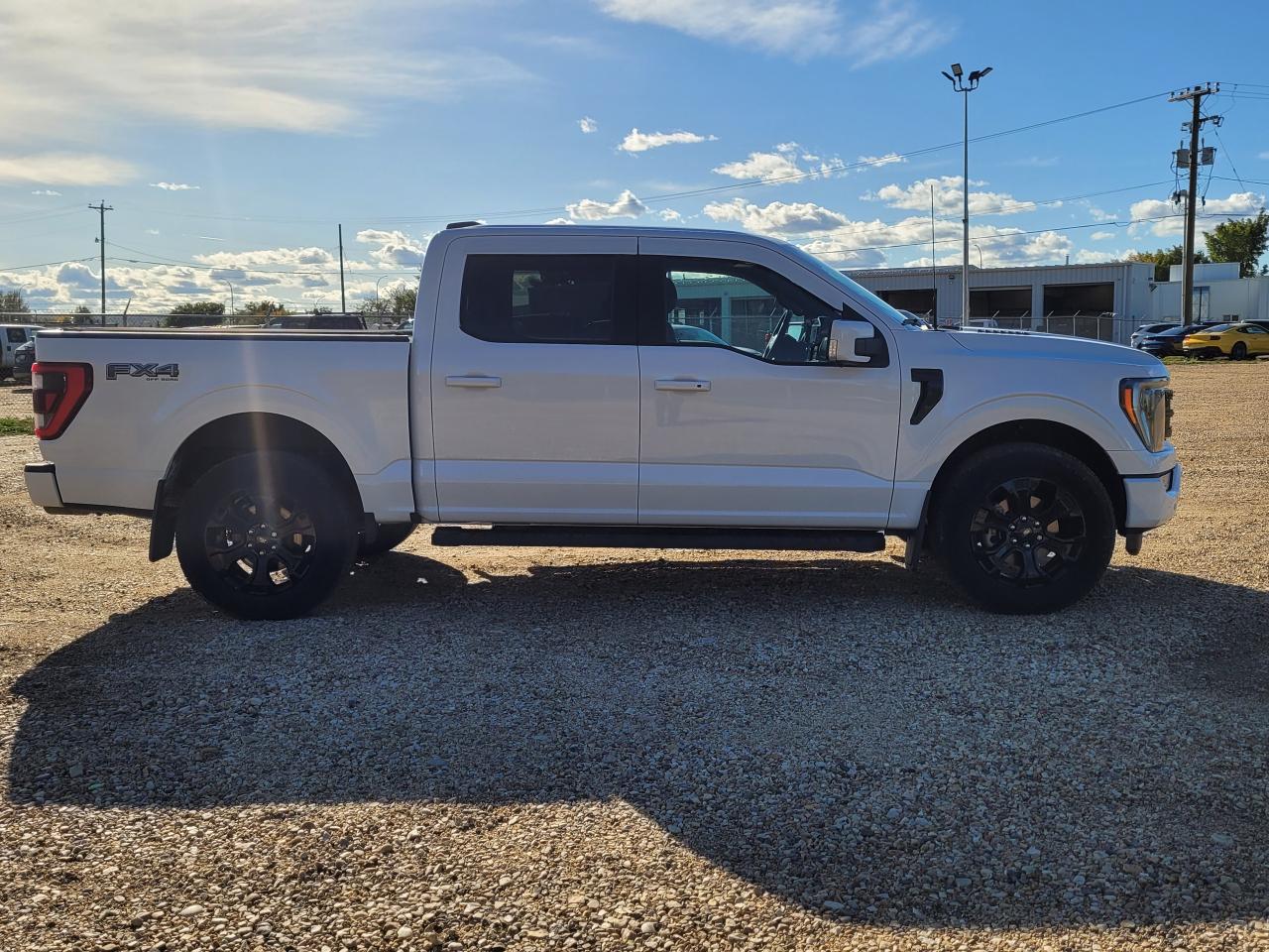 2023 Ford F-150 Lariat Photo3