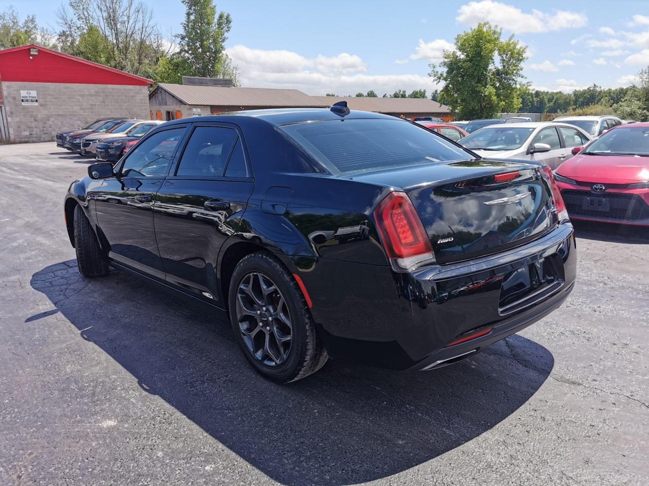 2018 Chrysler 300 S V6 - Photo #3