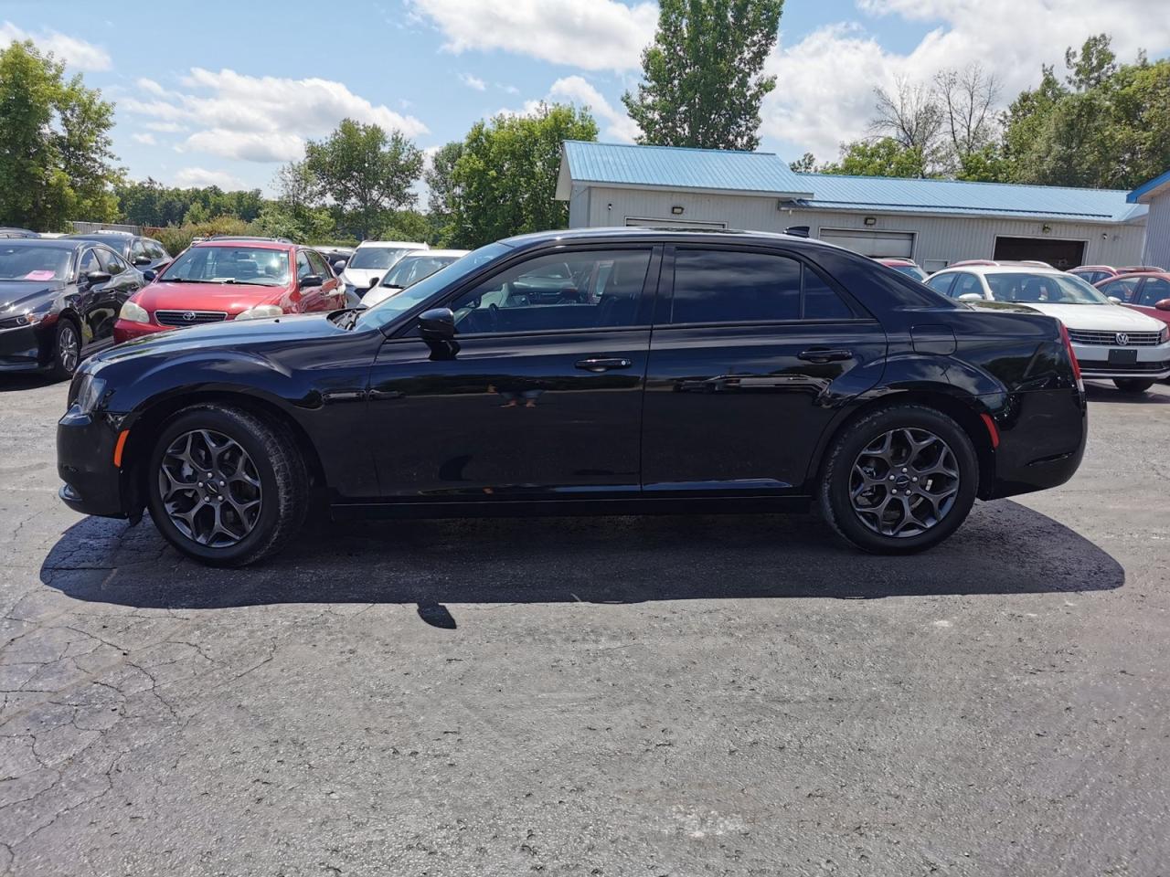 2018 Chrysler 300 S V6 - Photo #2