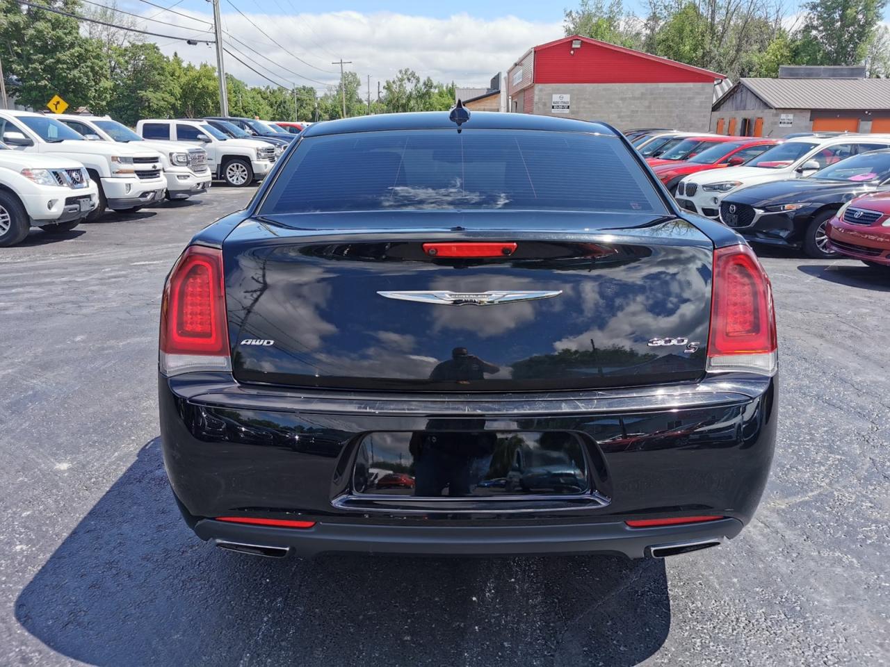 2018 Chrysler 300 S V6 - Photo #4