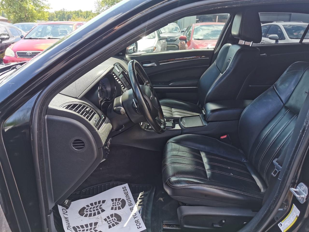2018 Chrysler 300 S V6 - Photo #10