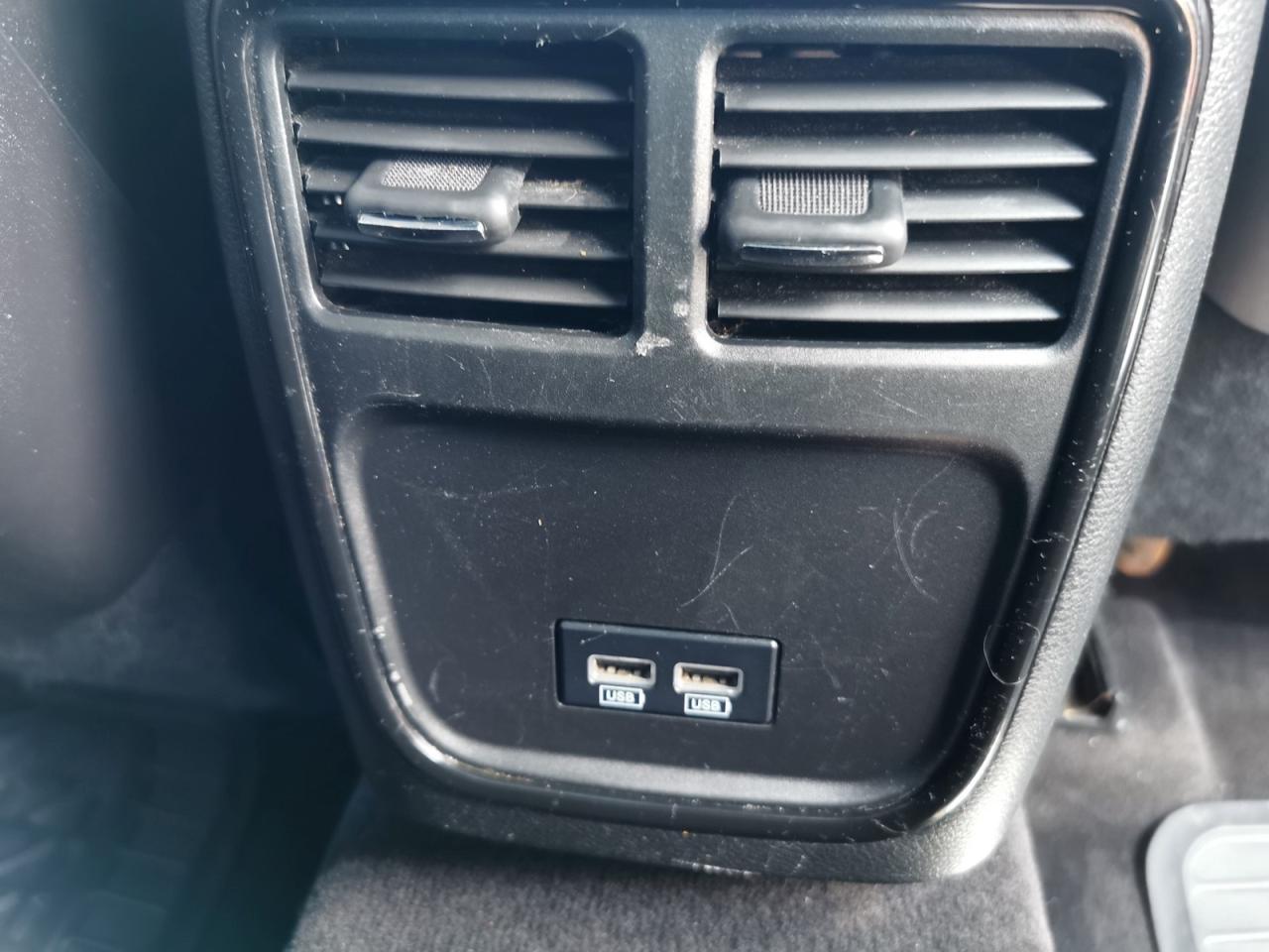 2018 Chrysler 300 S V6 - Photo #19