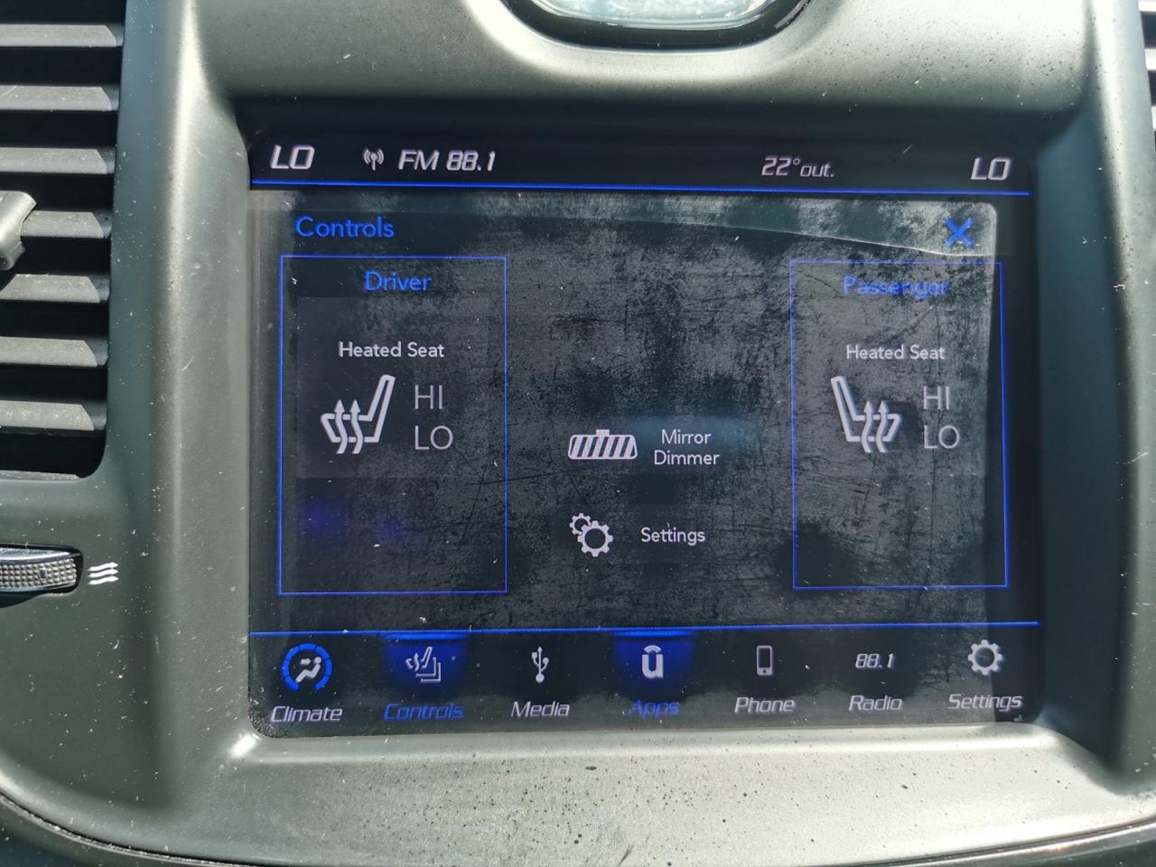 2018 Chrysler 300 S V6 - Photo #31