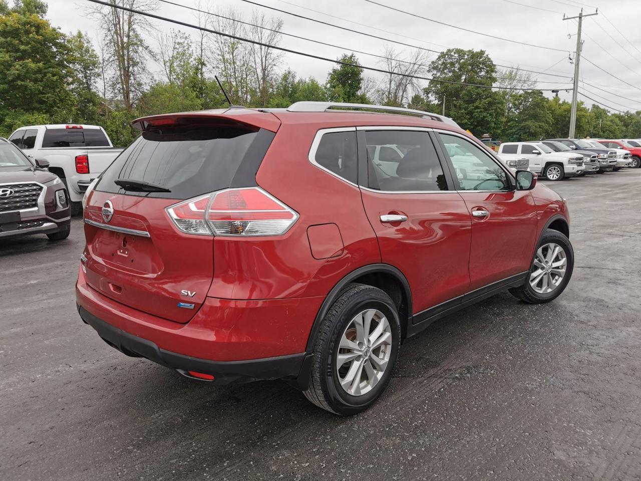 2015 Nissan Rogue SV - Photo #5