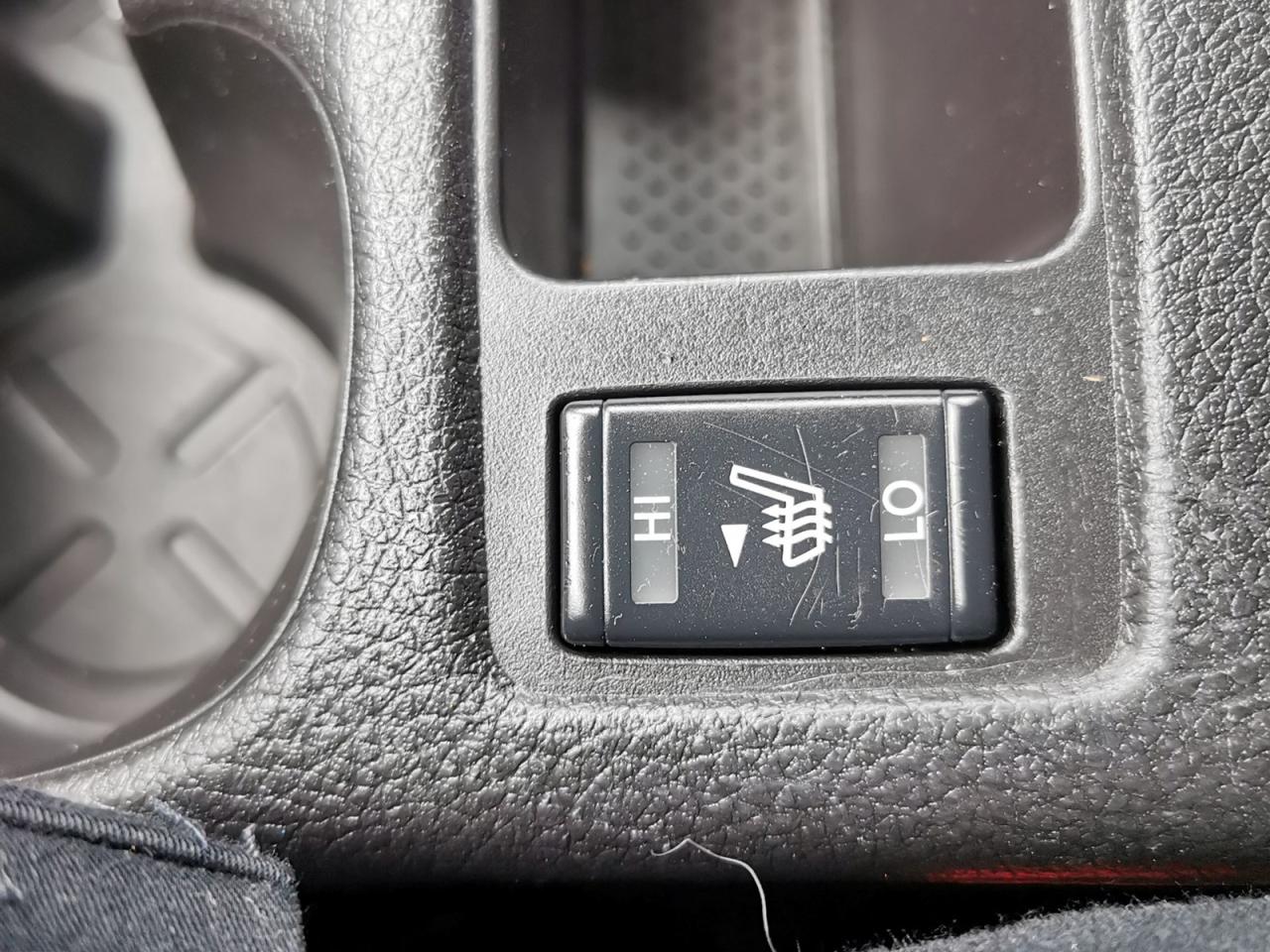 2015 Nissan Rogue SV - Photo #24