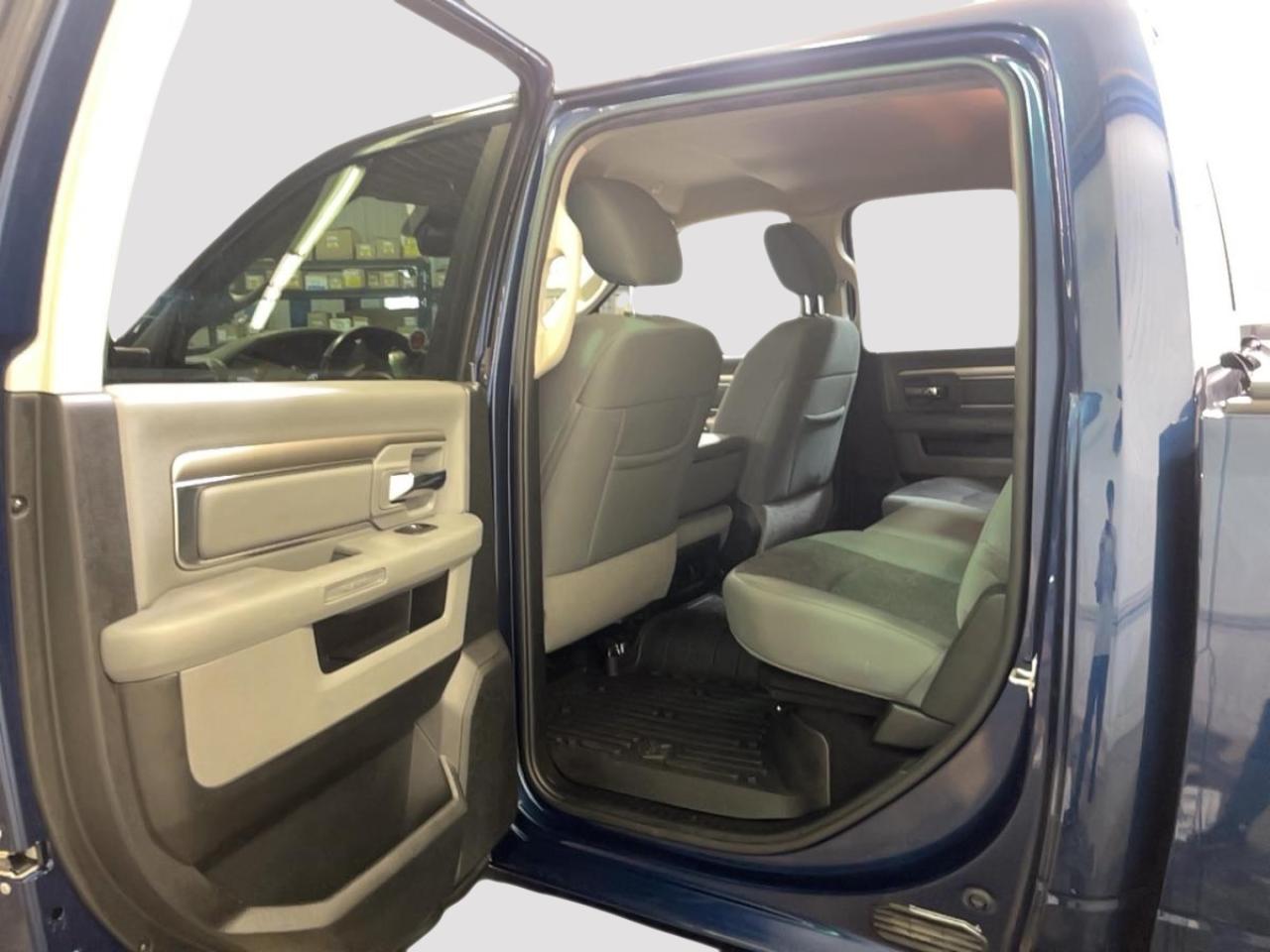 2019 RAM 1500 Classic WARLOCK Photo