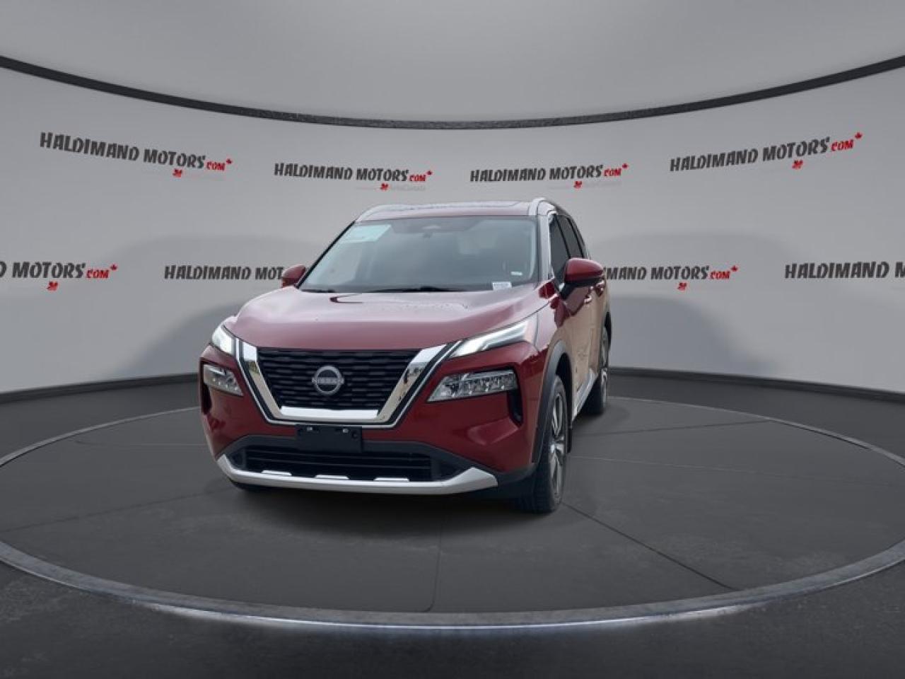 2023 Nissan Rogue Platinum AWD Photo2