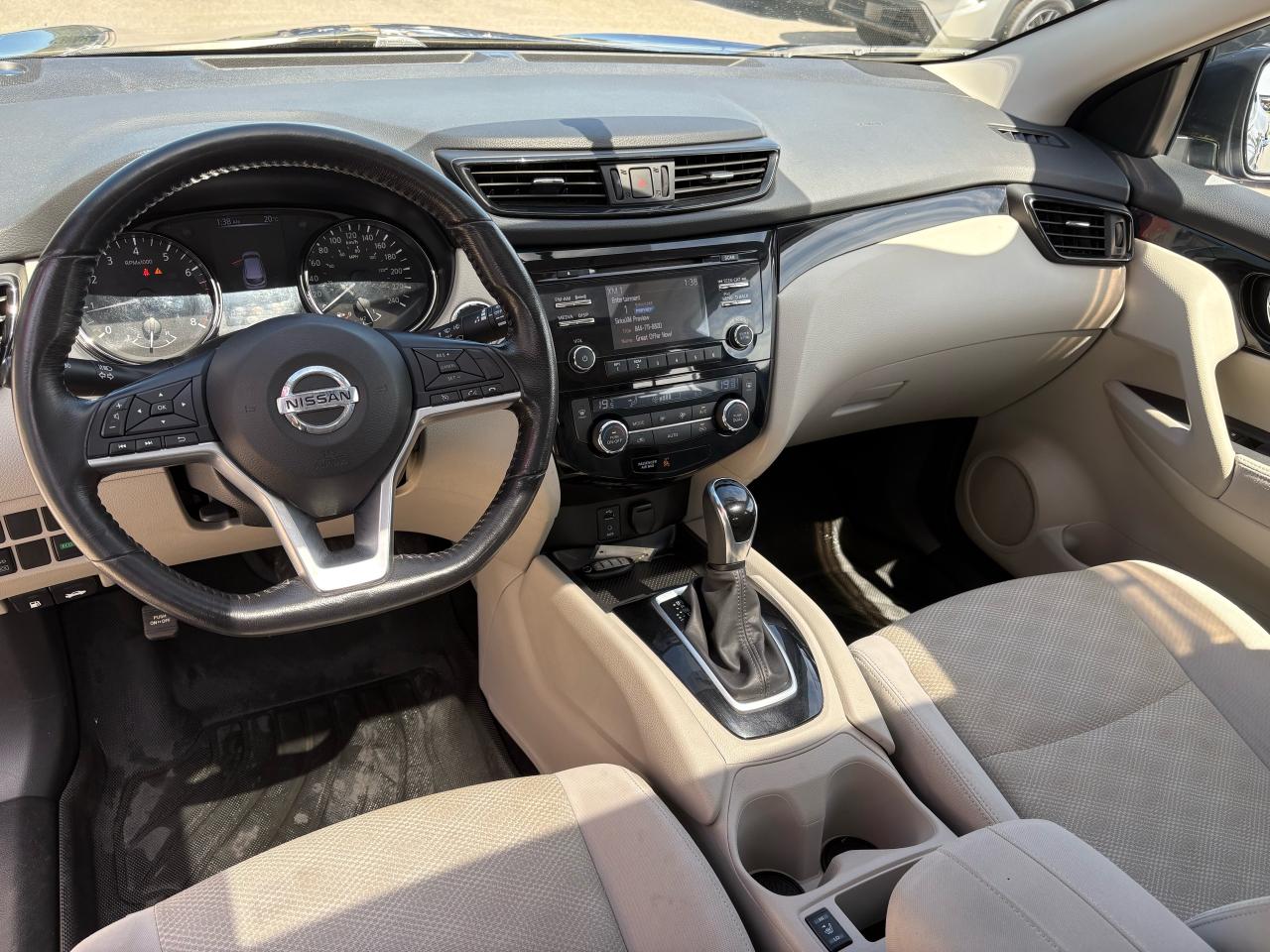 2018 Nissan Qashqai SV AWD Photo9