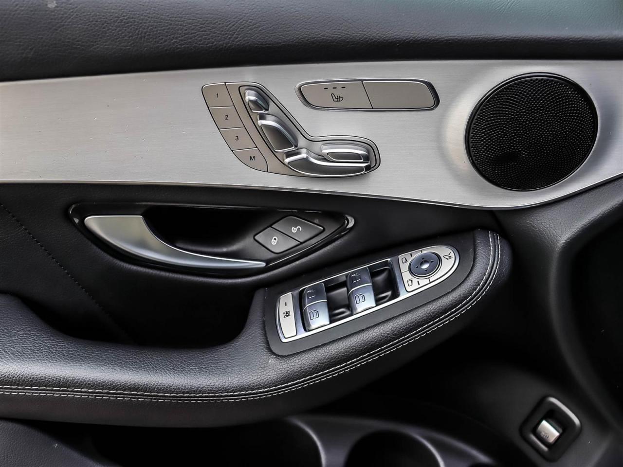 2022 Mercedes GLC 300 Photo