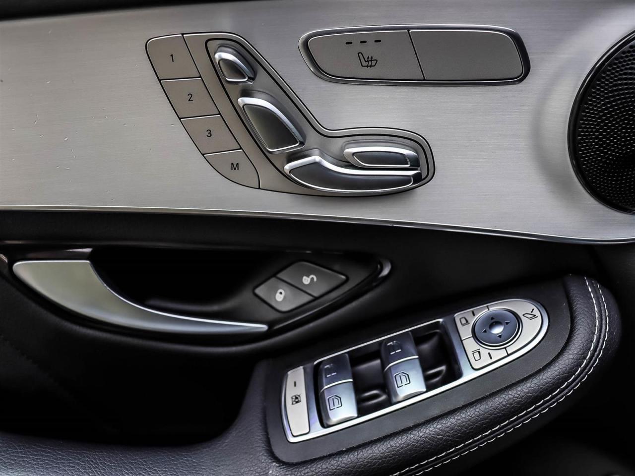 2022 Mercedes GLC 300 Photo