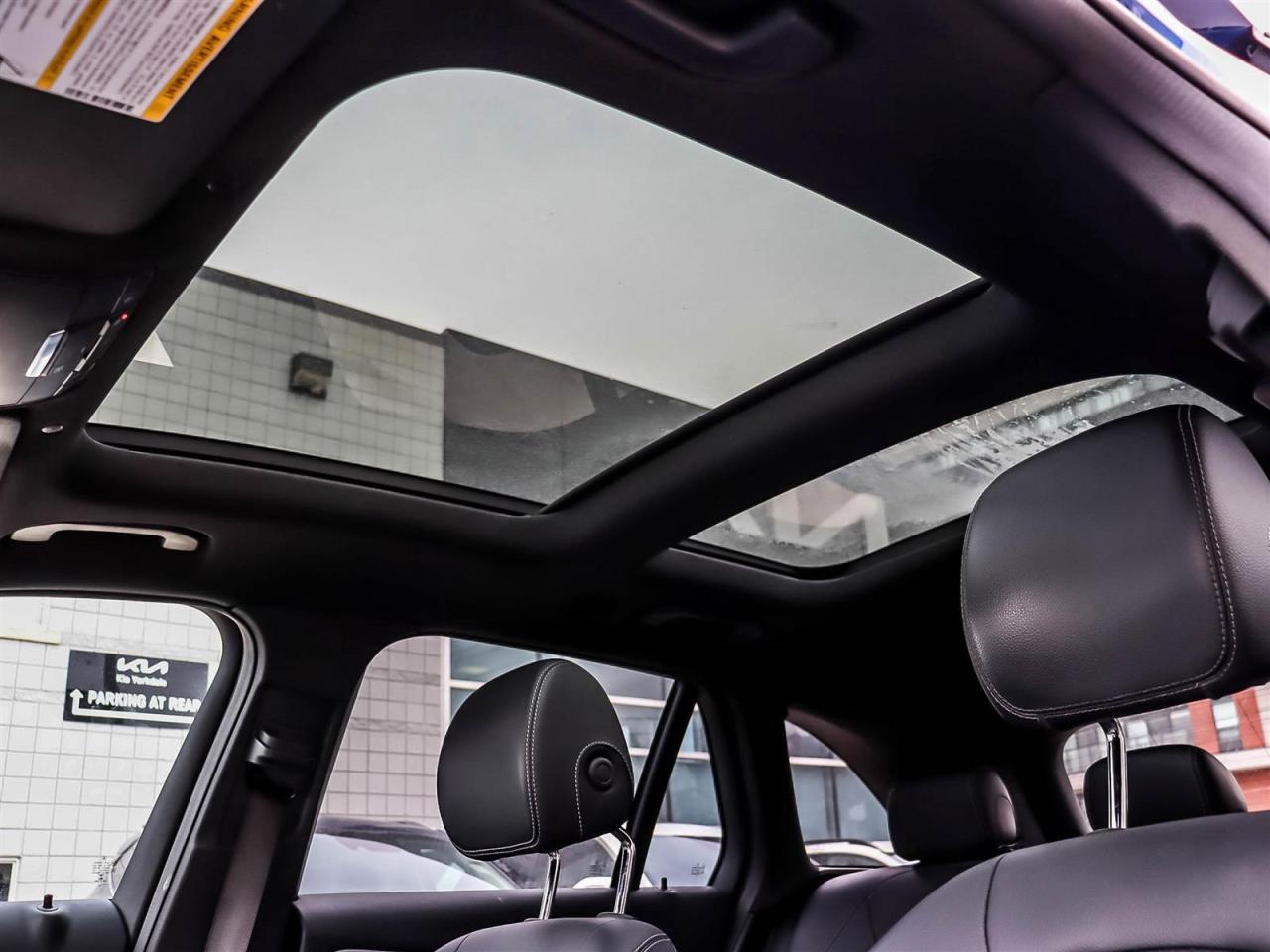 2022 Mercedes GLC 300 Photo