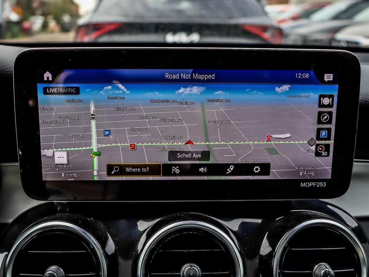 2022 Mercedes GLC 300 Photo