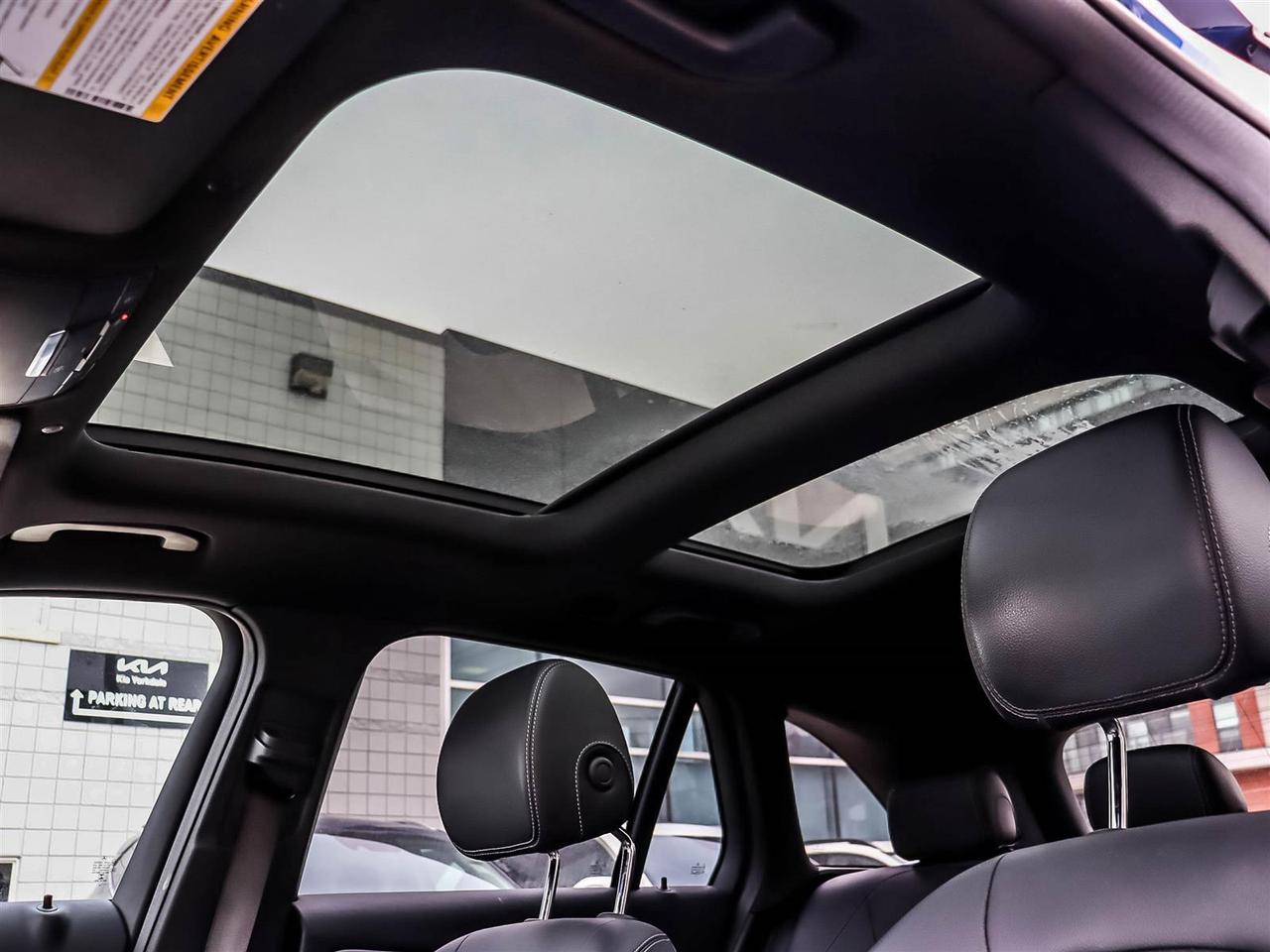 2022 Mercedes GLC 300 Photo