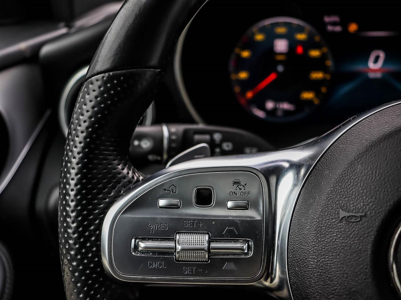 2022 Mercedes GLC 300 Photo