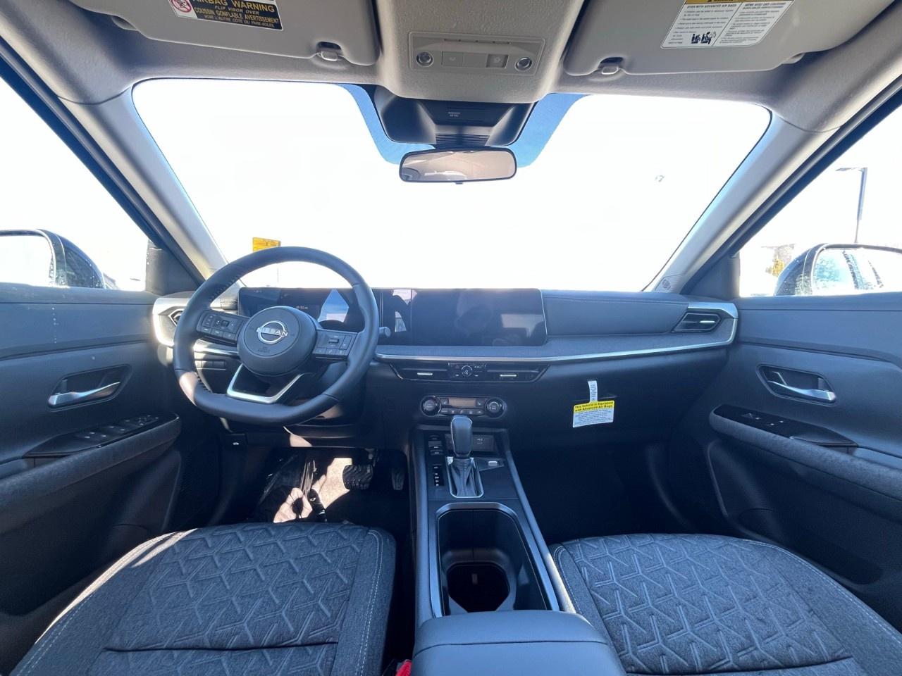 2025 Nissan Kicks SV AWD Photo