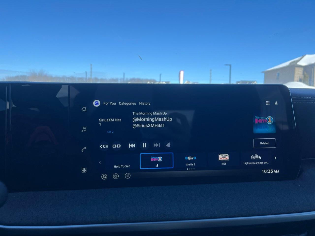 2025 Nissan Kicks SV AWD Photo