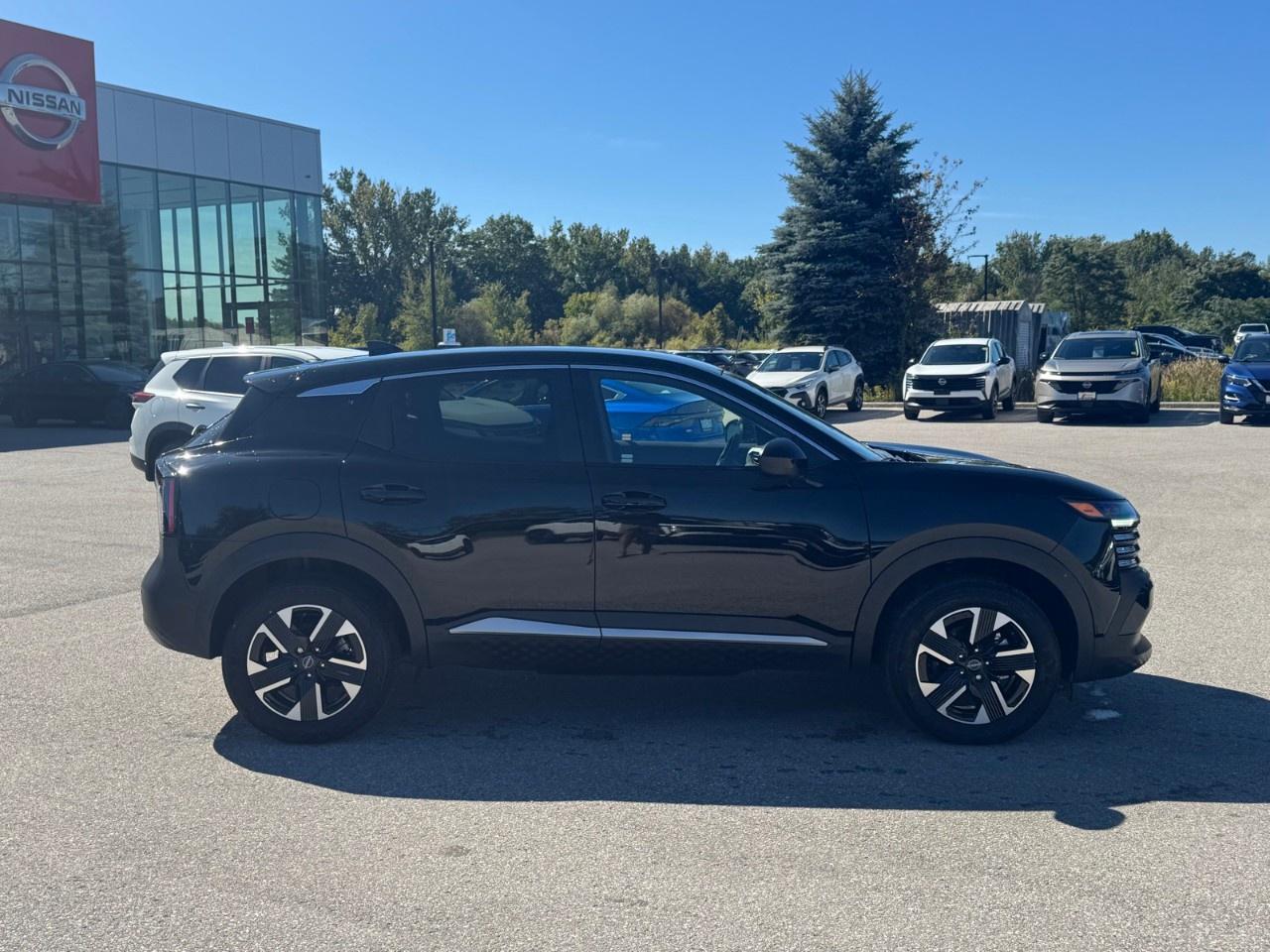 2025 Nissan Kicks SV AWD Photo