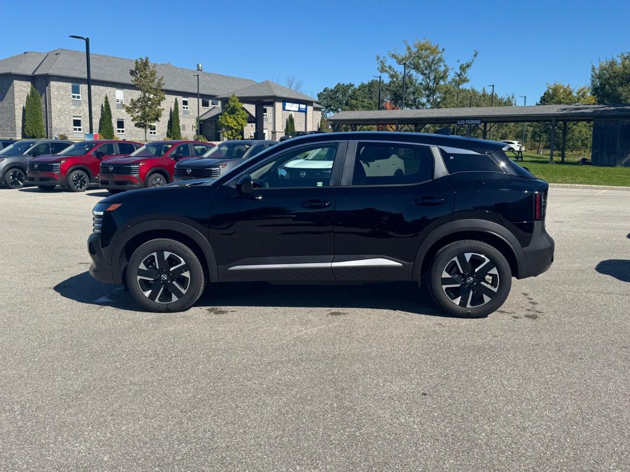 2025 Nissan Kicks SV AWD Photo