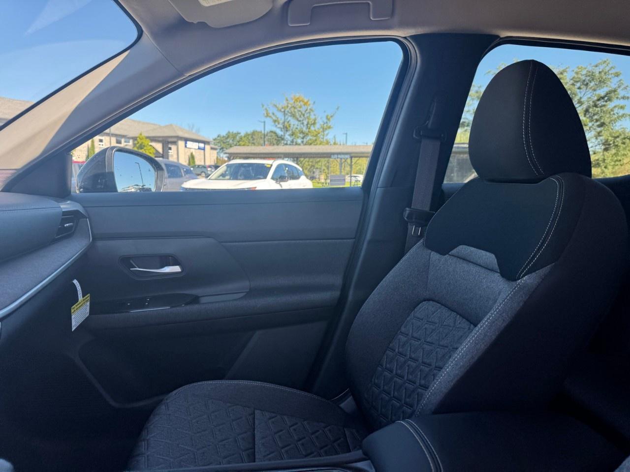 2025 Nissan Kicks SV AWD Photo