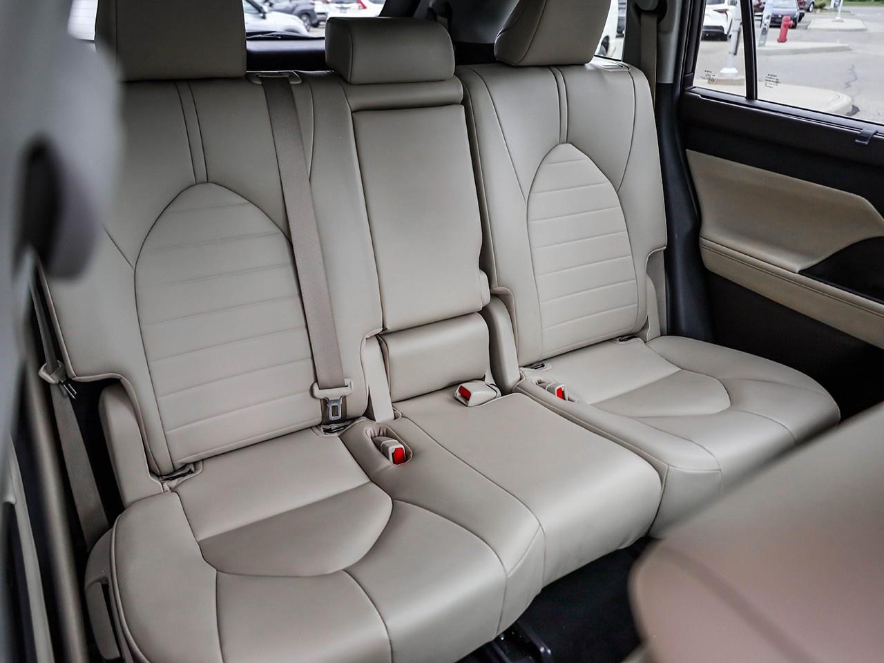 2022 Toyota Highlander XLE Photo