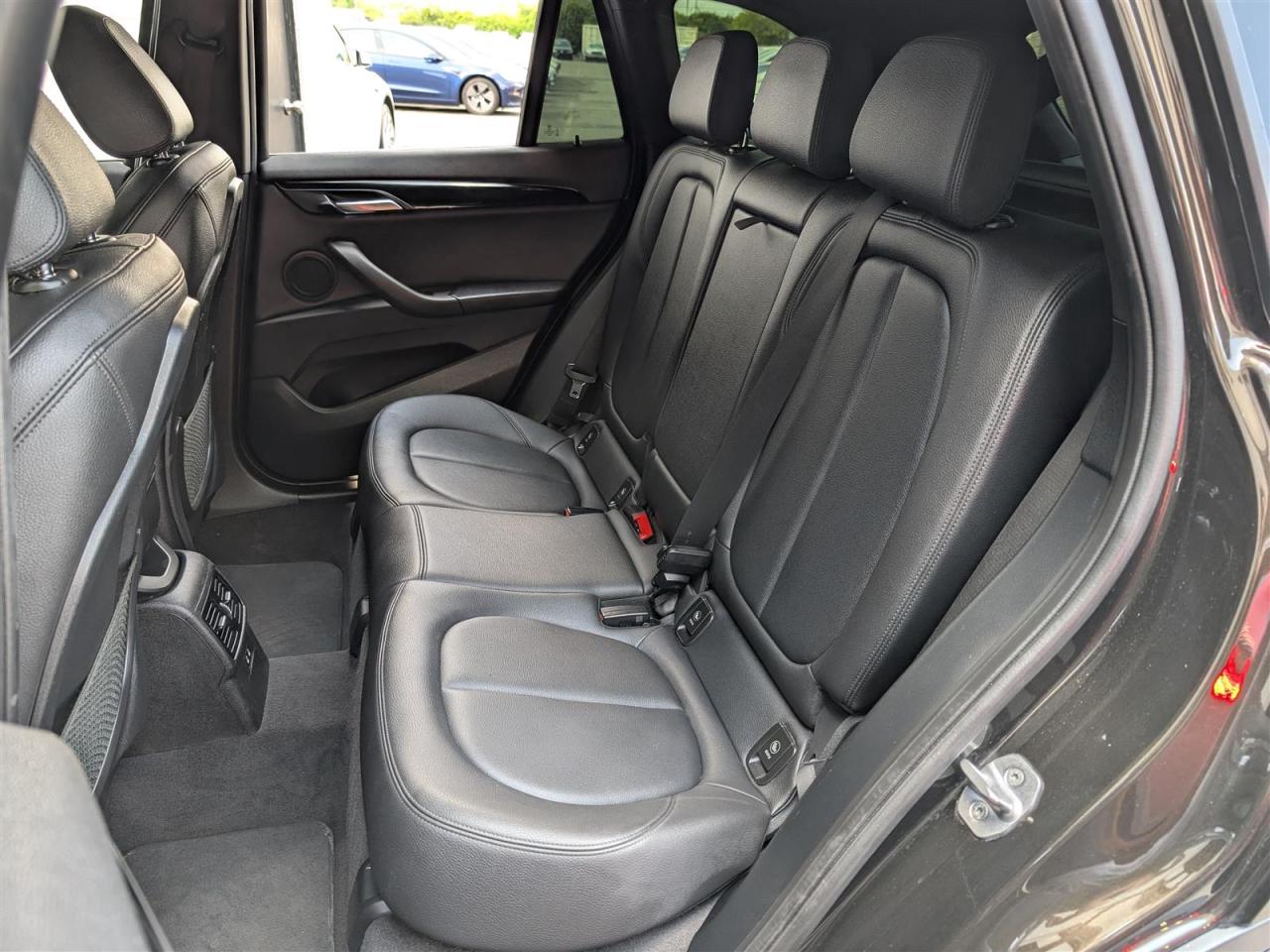 2019 BMW X1 xDrive28i - NAVI - PANO ROOF - REVERSE CAM