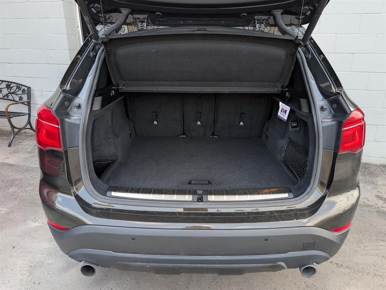 2019 BMW X1 xDrive28i - NAVI - PANO ROOF - REVERSE CAM