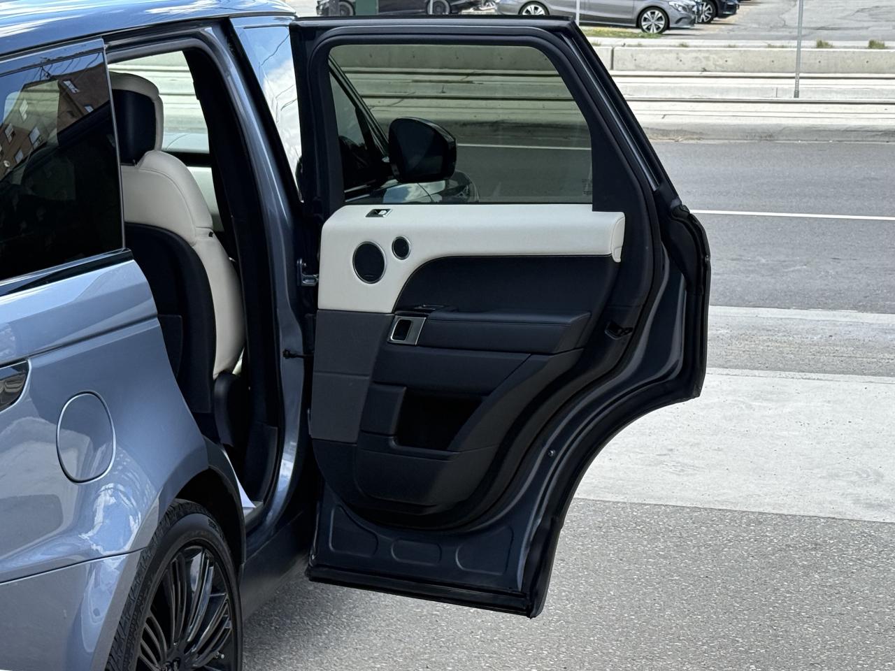 2019 Land Rover Range Rover Sport AUTOBIOGRAPHY DYNAMIC | PANO | FULLY LOADED - Photo #34