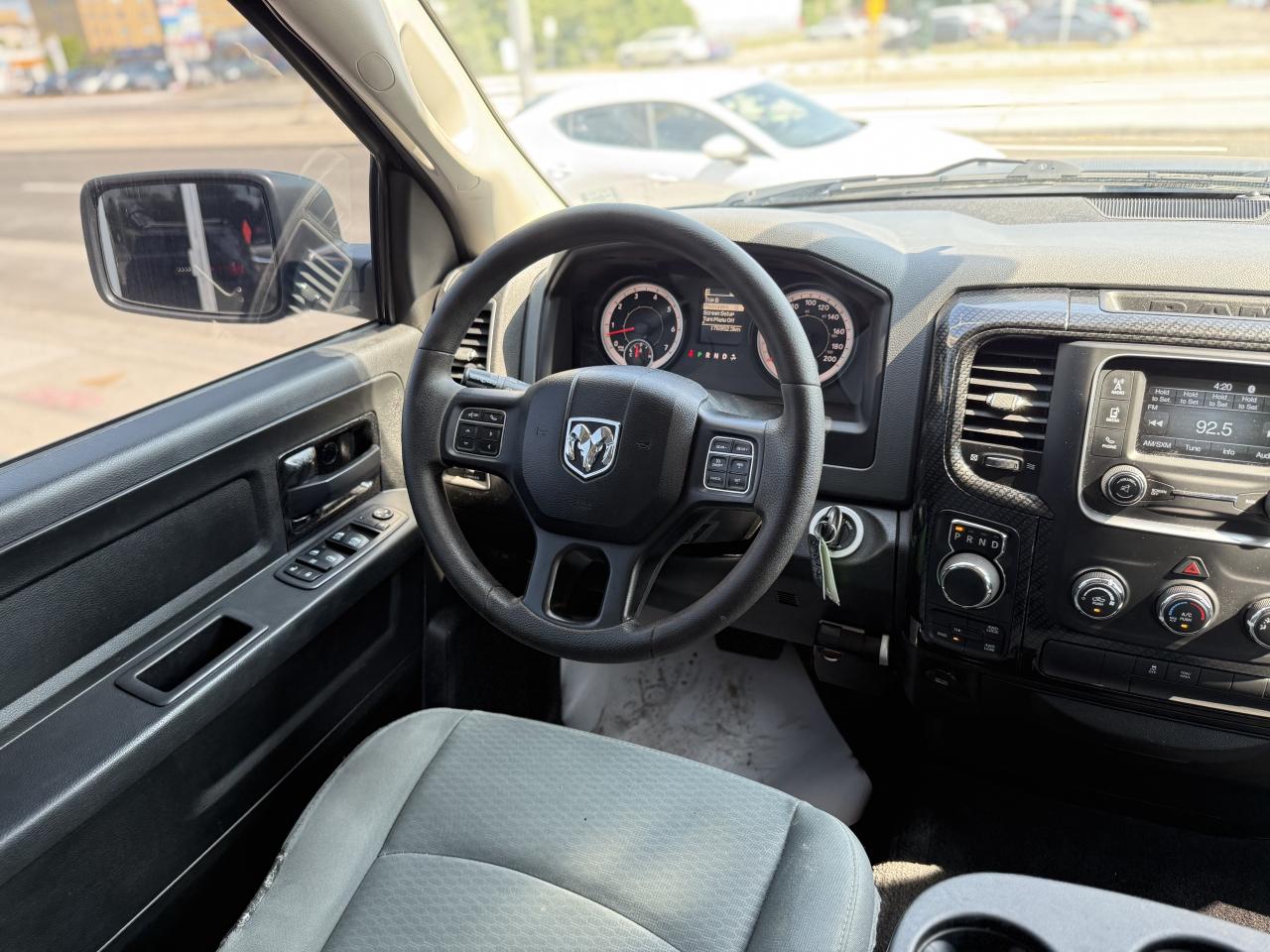2017 RAM 1500 ST | BACK UP CAMERA | 5.7 V8 | - Photo #16
