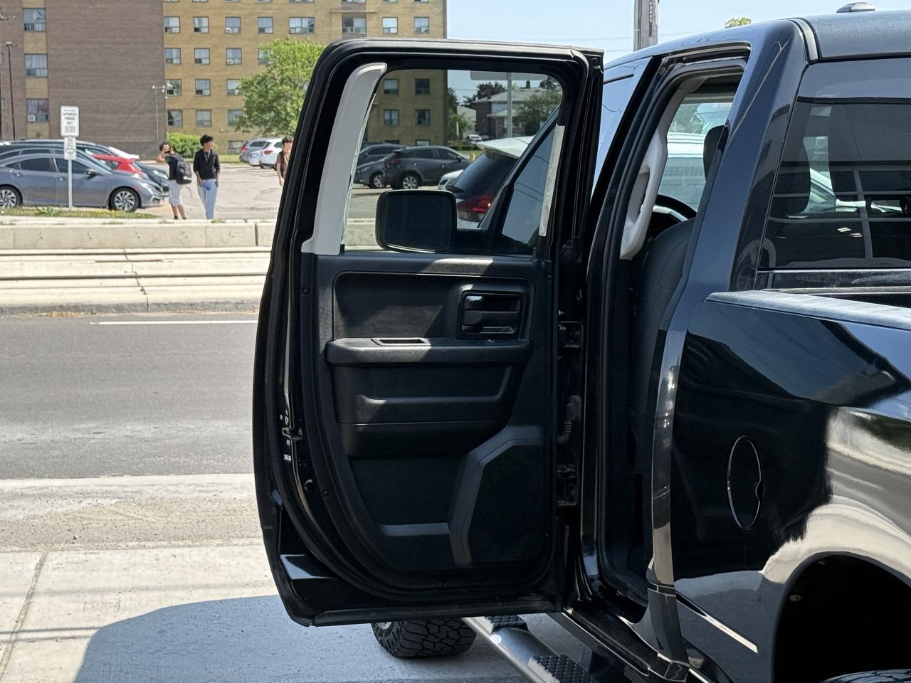 2017 RAM 1500 ST | BACK UP CAMERA | 5.7 V8 | - Photo #34