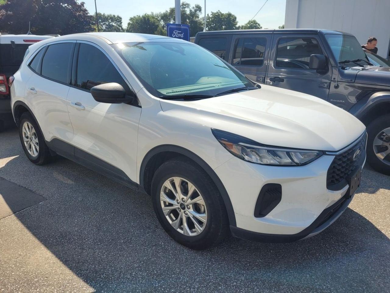 2023 Ford Escape Active Photo4