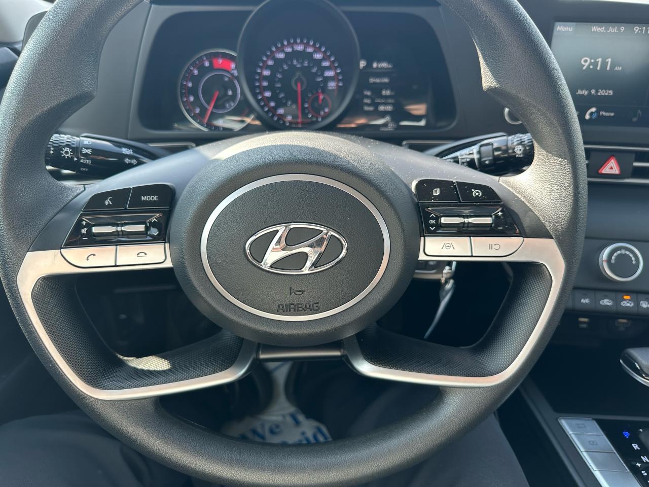2022 Hyundai Elantra Essential Photo15